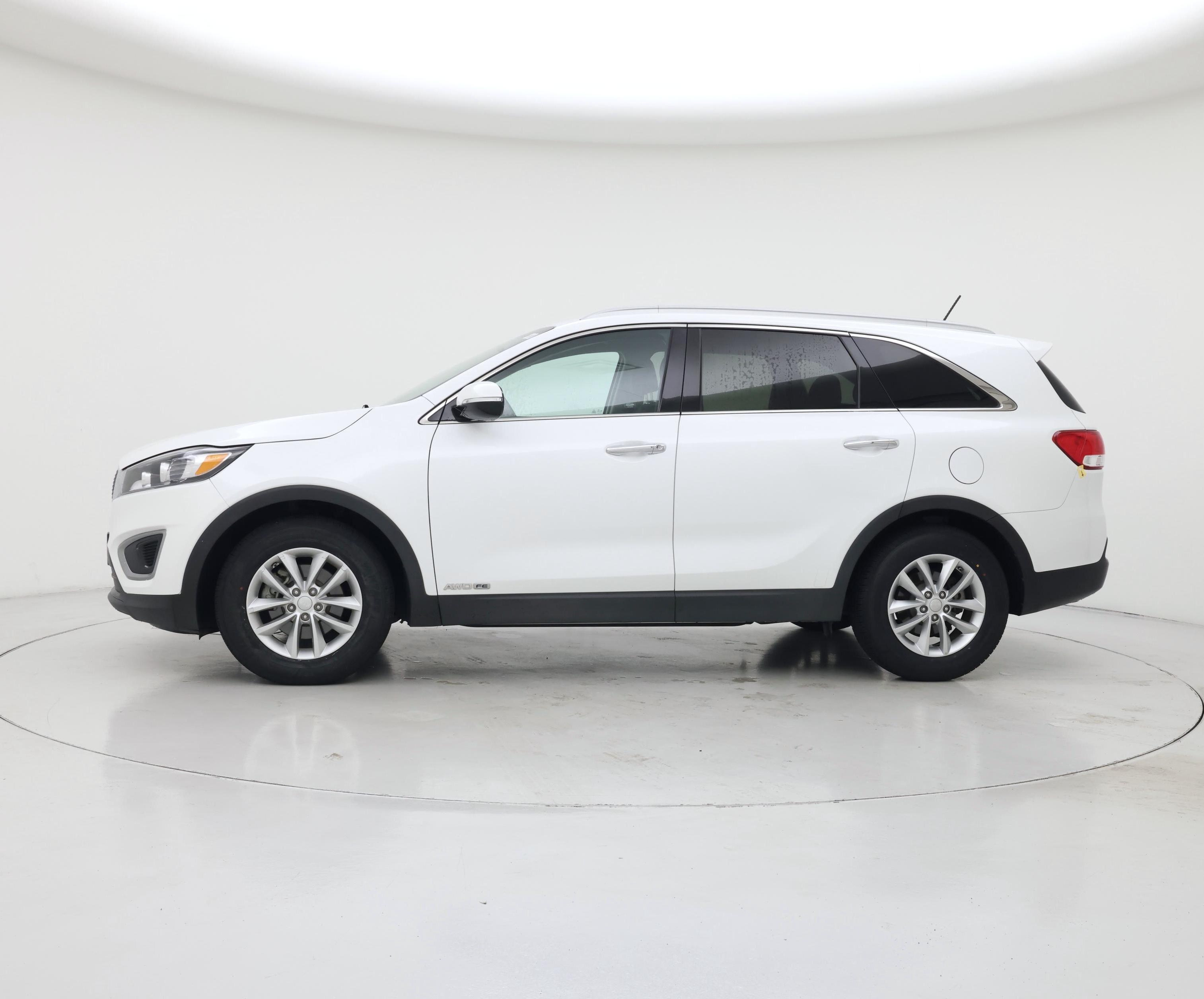 Thumbnail: 2018 Kia Sorento - 3