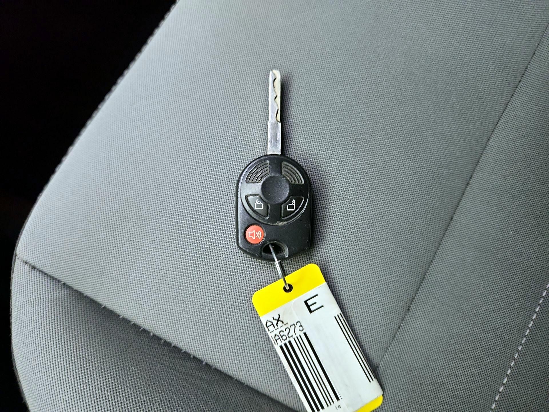 Thumbnail: 2014 Ford Escape - 19