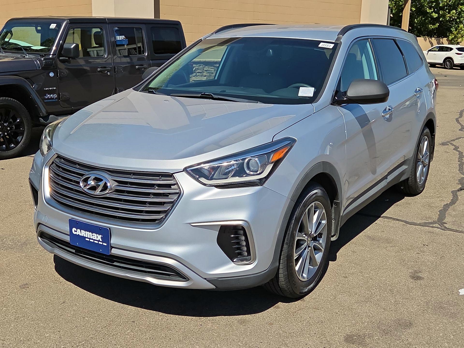Thumbnail: 2018 Hyundai Santa Fe - 3
