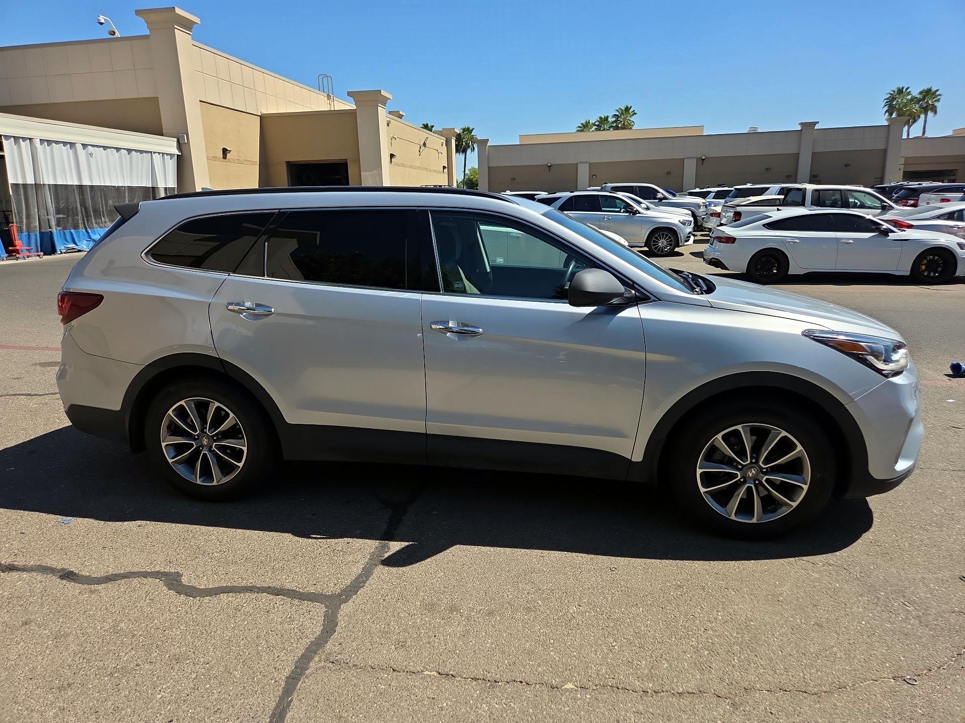 Thumbnail: 2018 Hyundai Santa Fe - 4