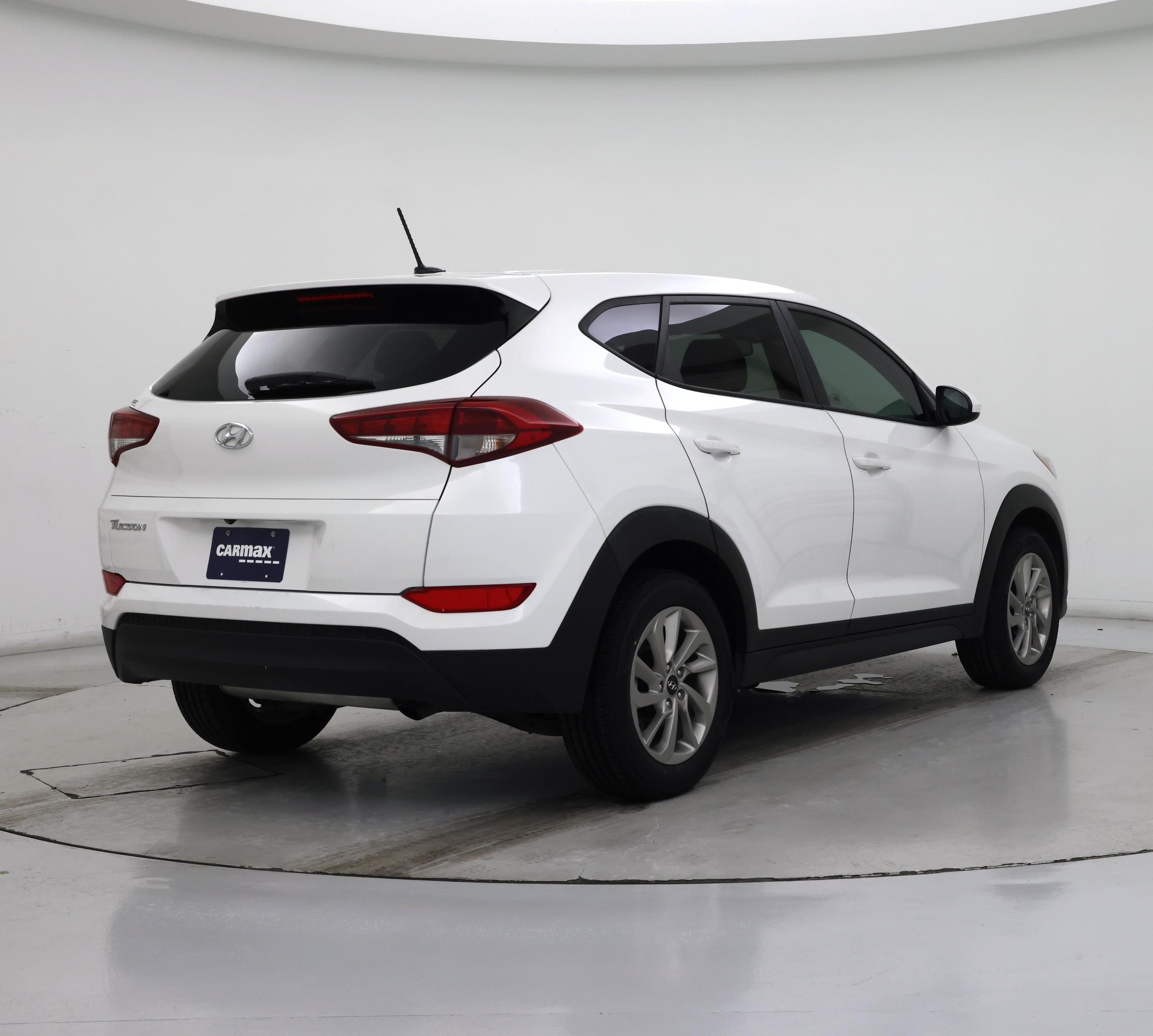 Thumbnail: 2017 Hyundai Tucson - 8