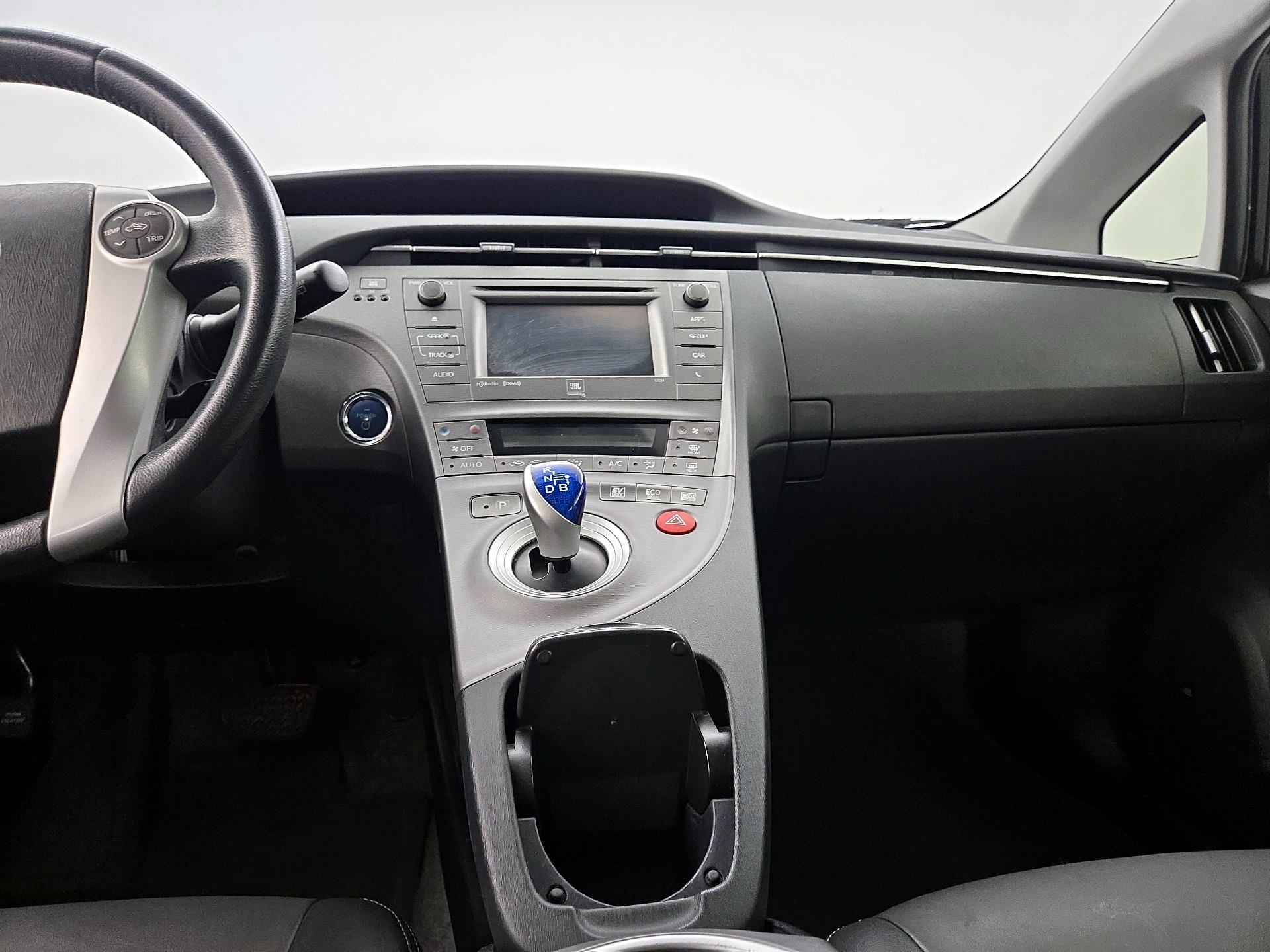 Thumbnail: 2014 Toyota Prius - 9