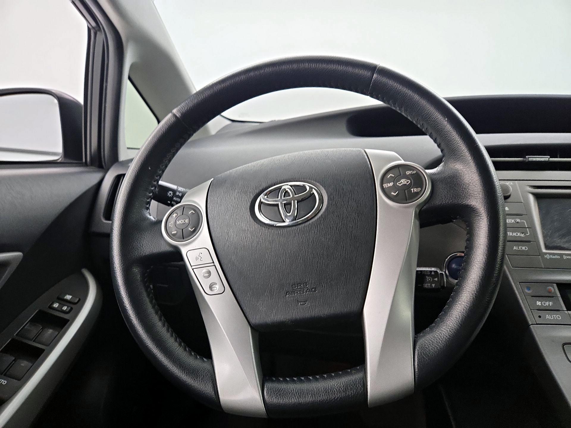 Thumbnail: 2014 Toyota Prius - 10
