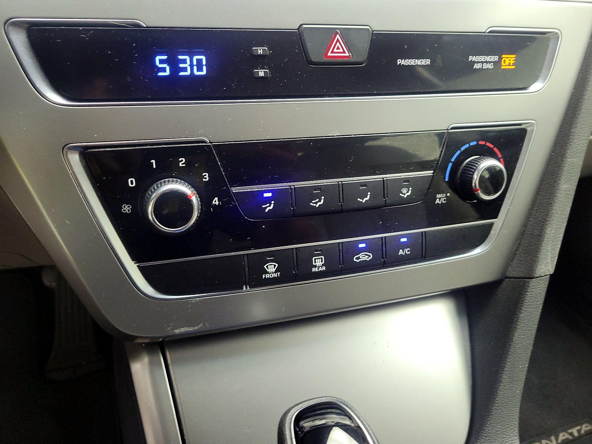 Thumbnail: 2015 Hyundai Sonata - 15