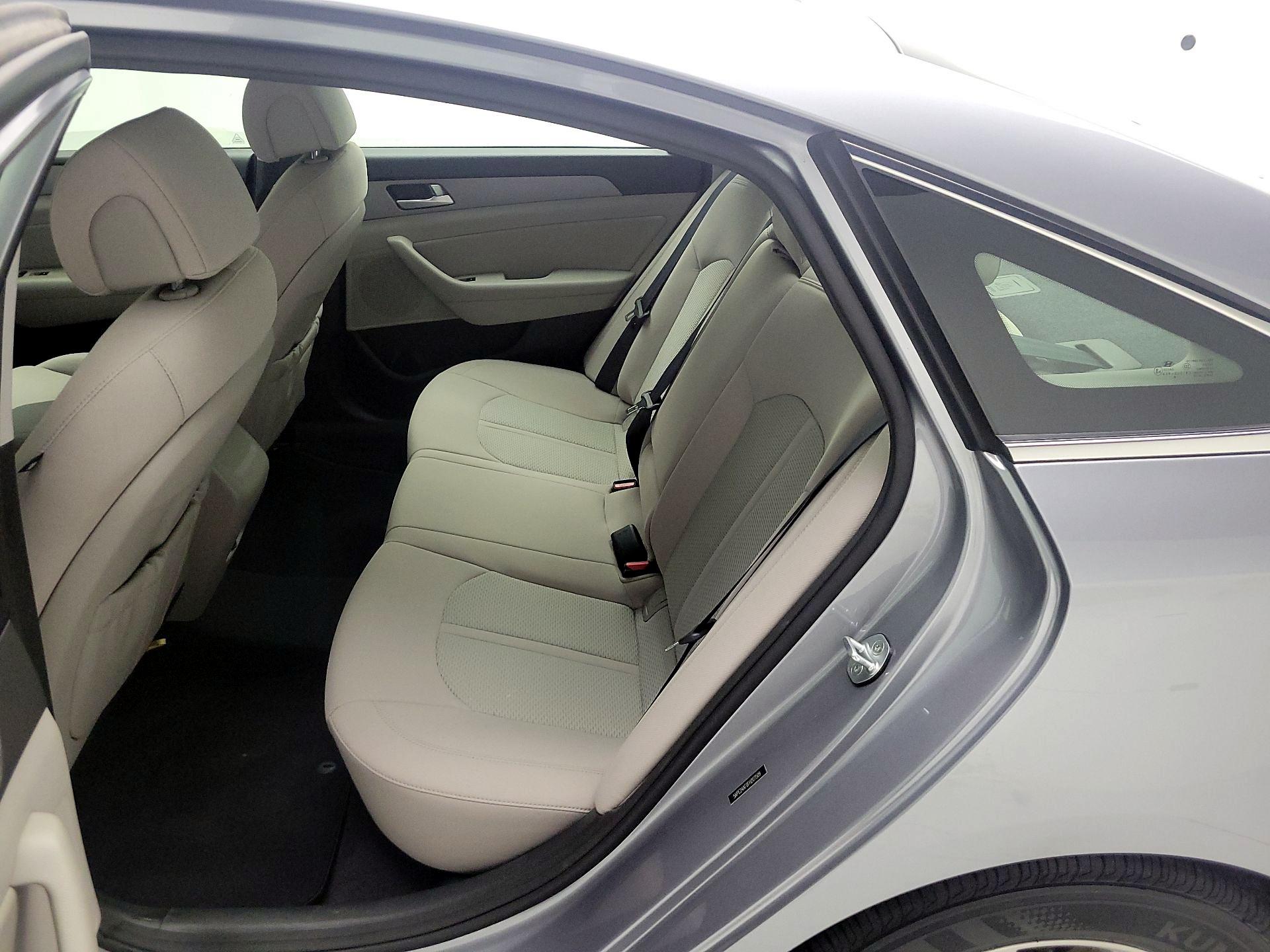 Thumbnail: 2015 Hyundai Sonata - 17