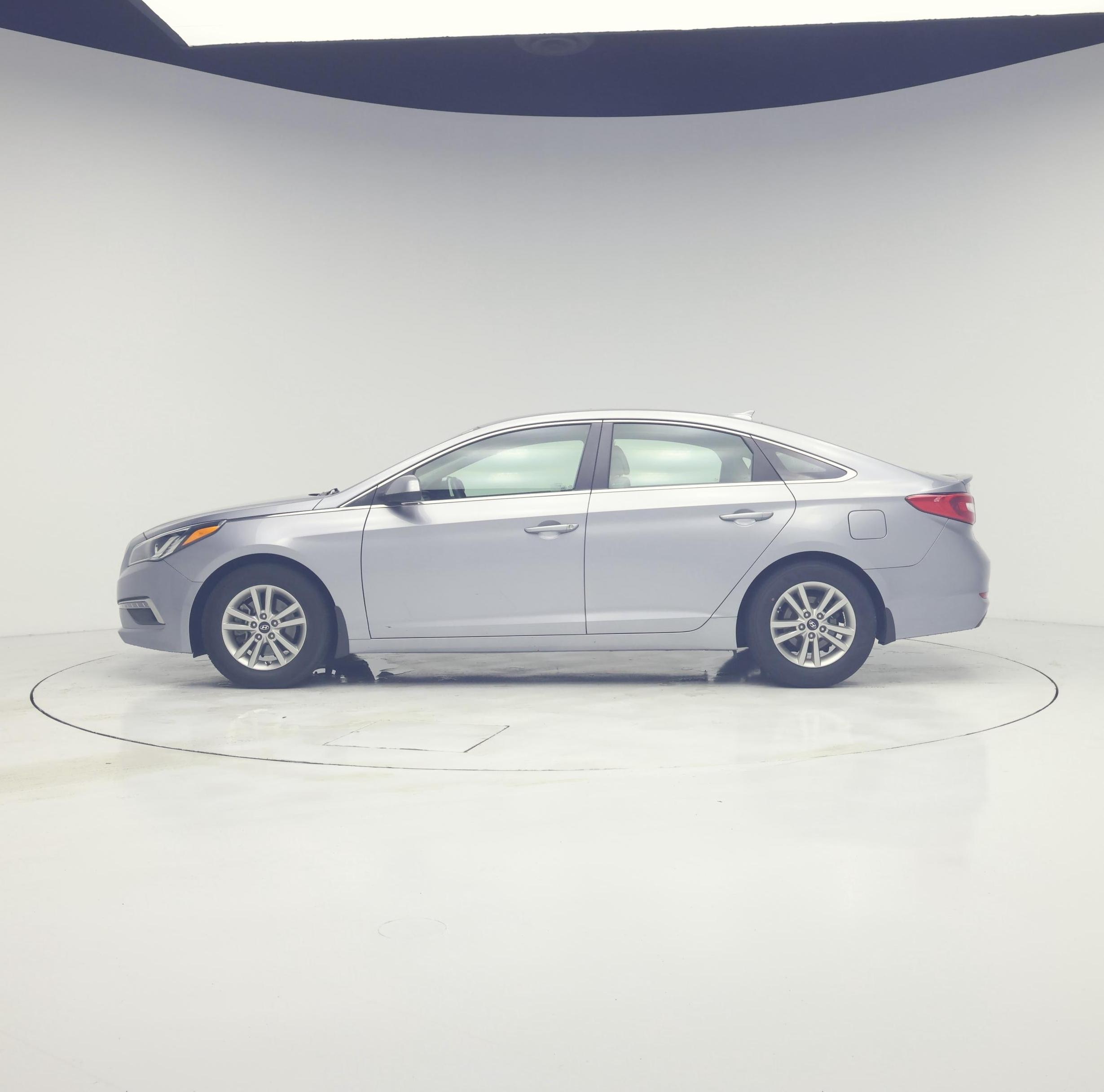 Thumbnail: 2015 Hyundai Sonata - 3