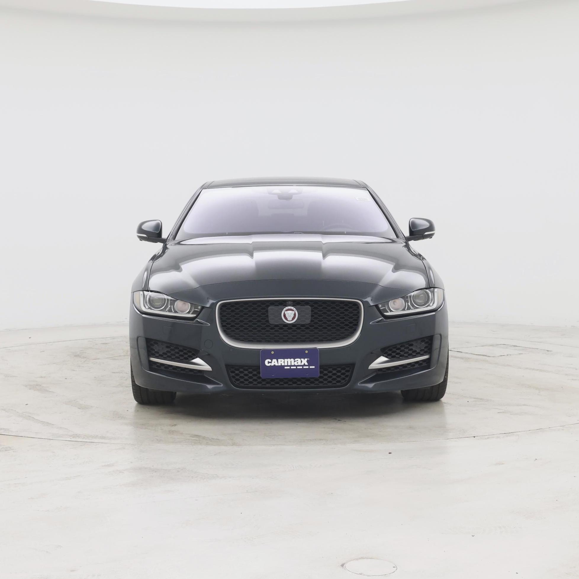 Thumbnail: 2017 Jaguar XE - 5