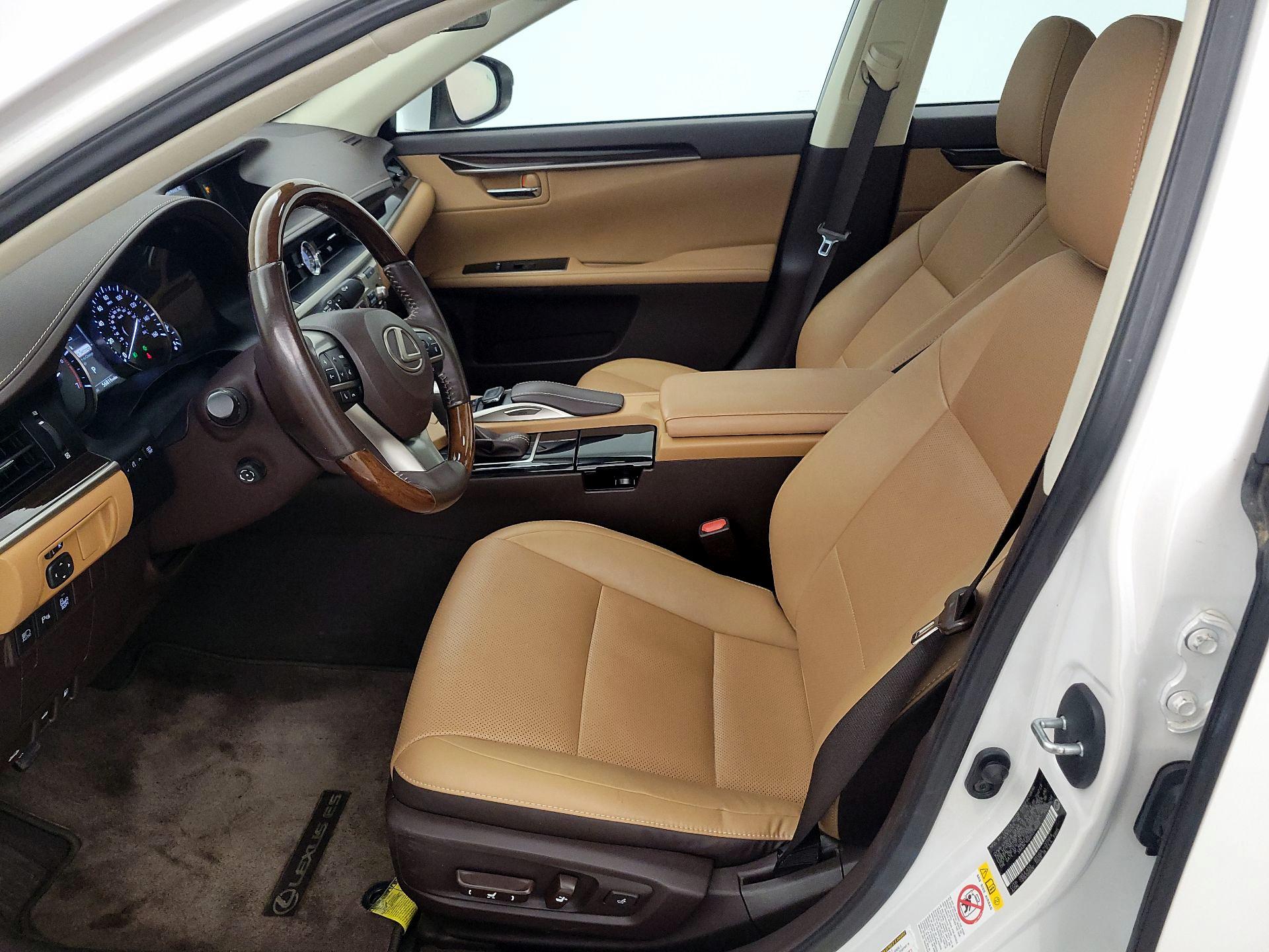Thumbnail: 2017 Lexus ES - 9