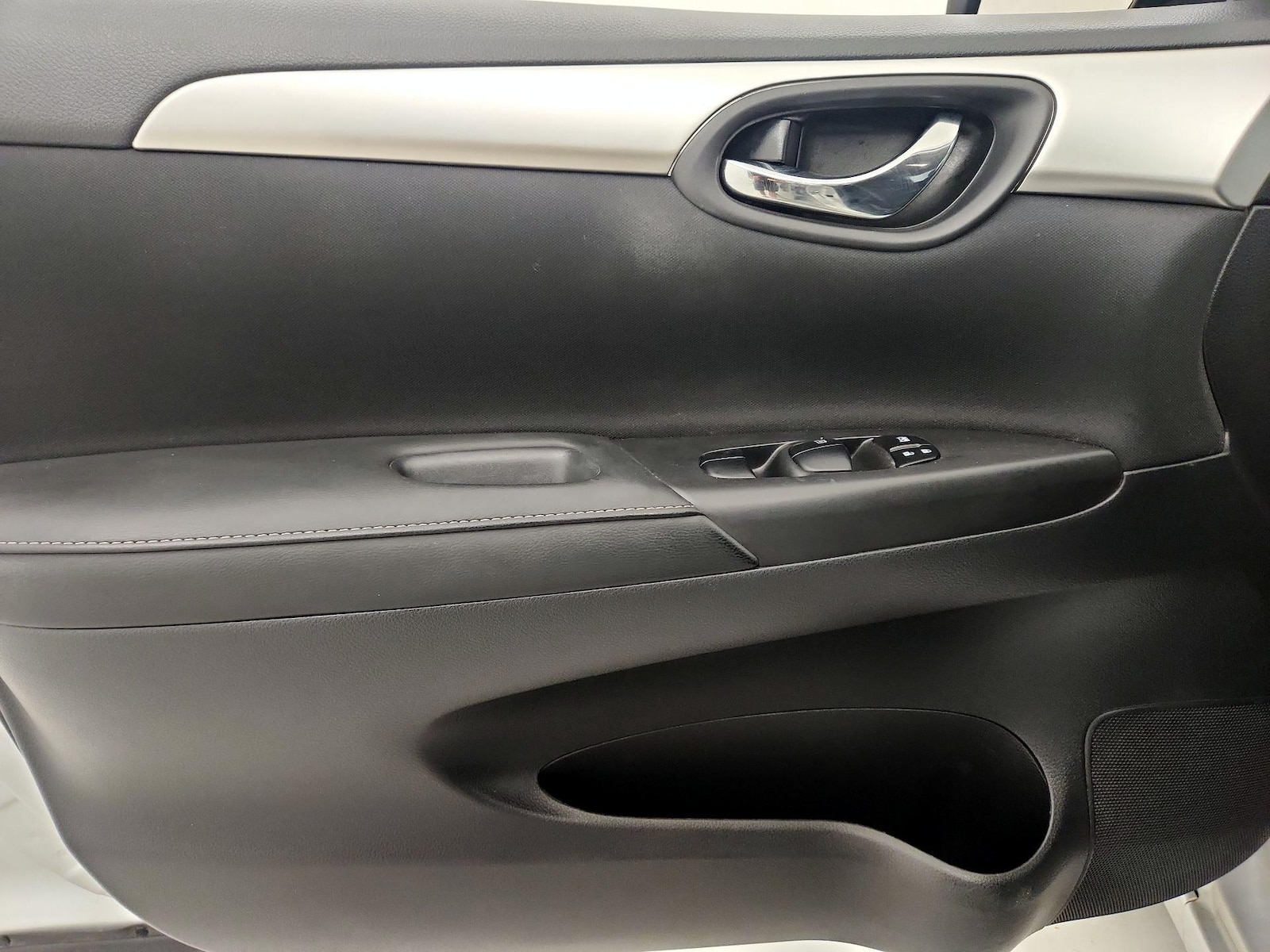 2018 Nissan Sentra S - Photo 13