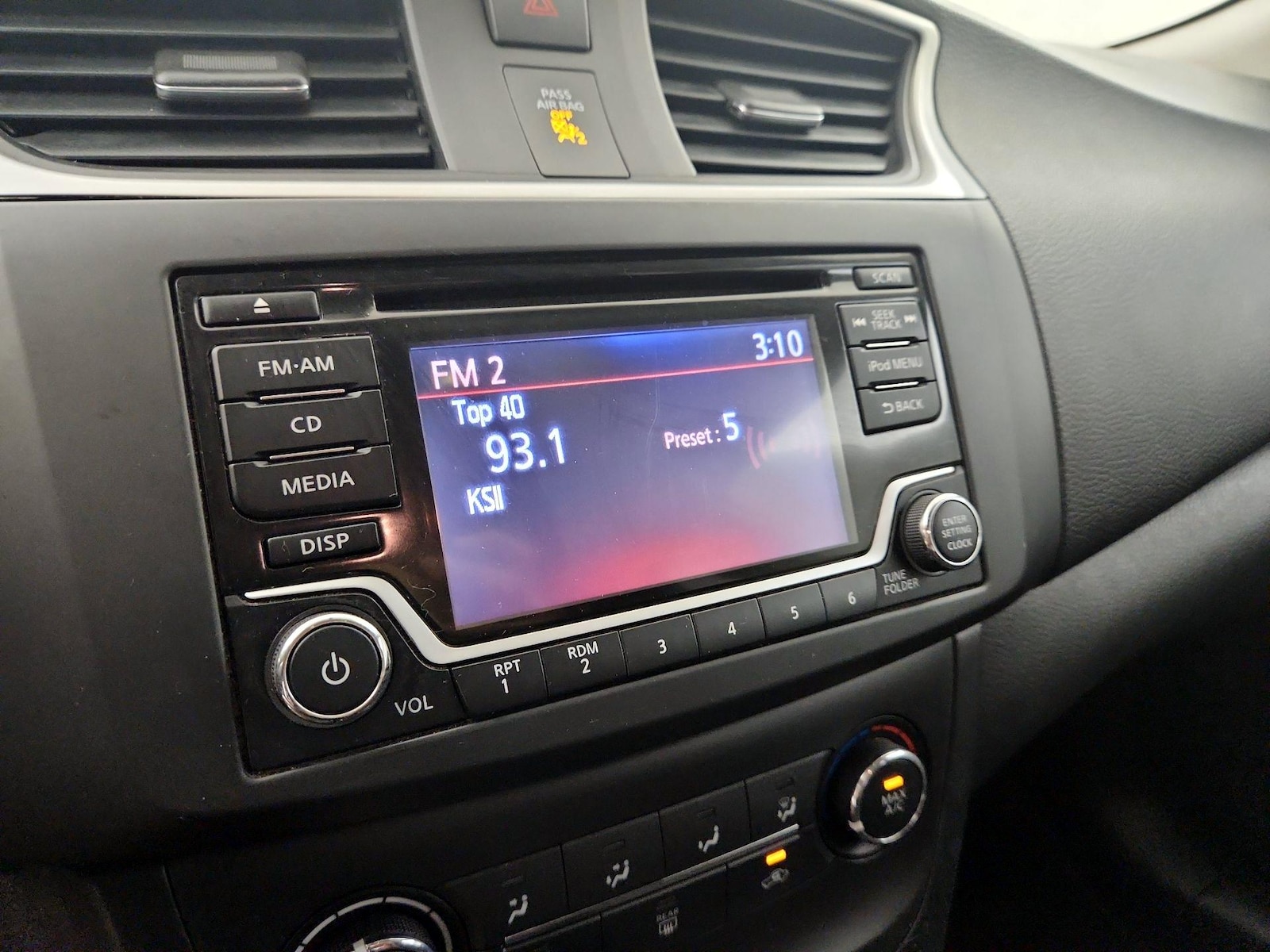 2018 Nissan Sentra S - Photo 15