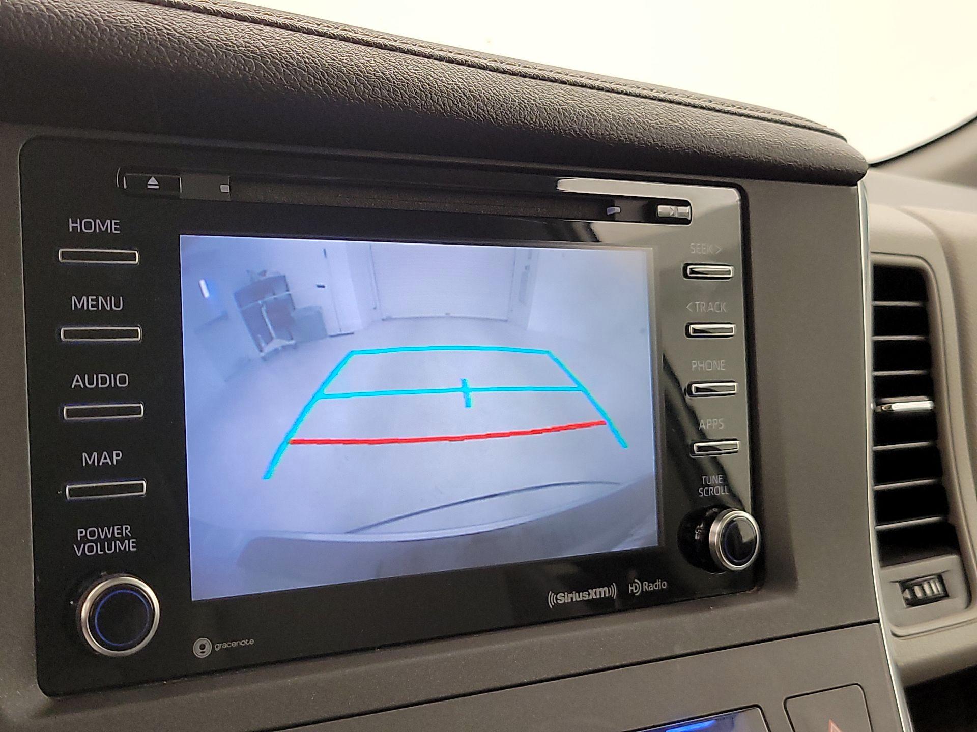 Thumbnail: 2019 Toyota Sienna - 14