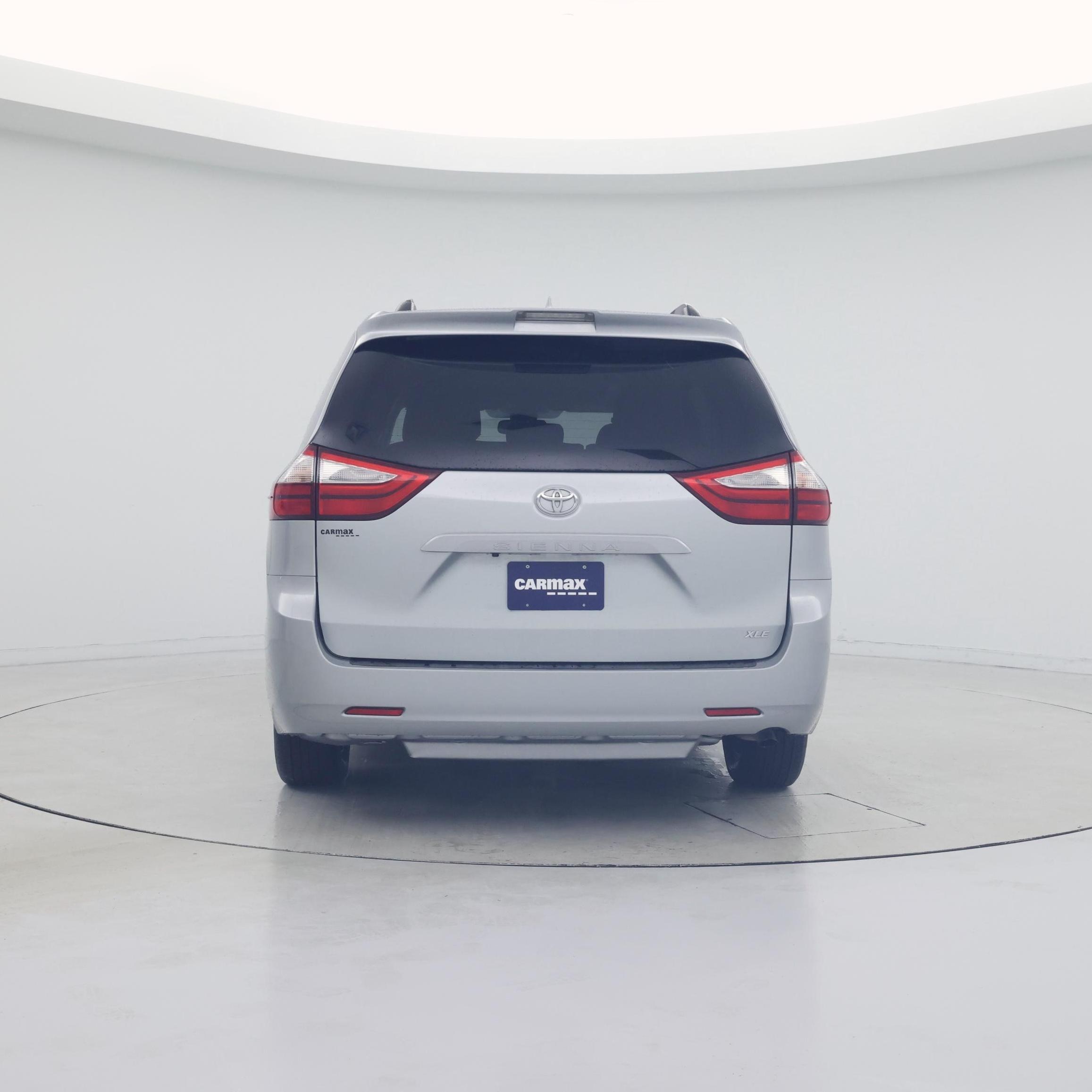 Thumbnail: 2019 Toyota Sienna - 6