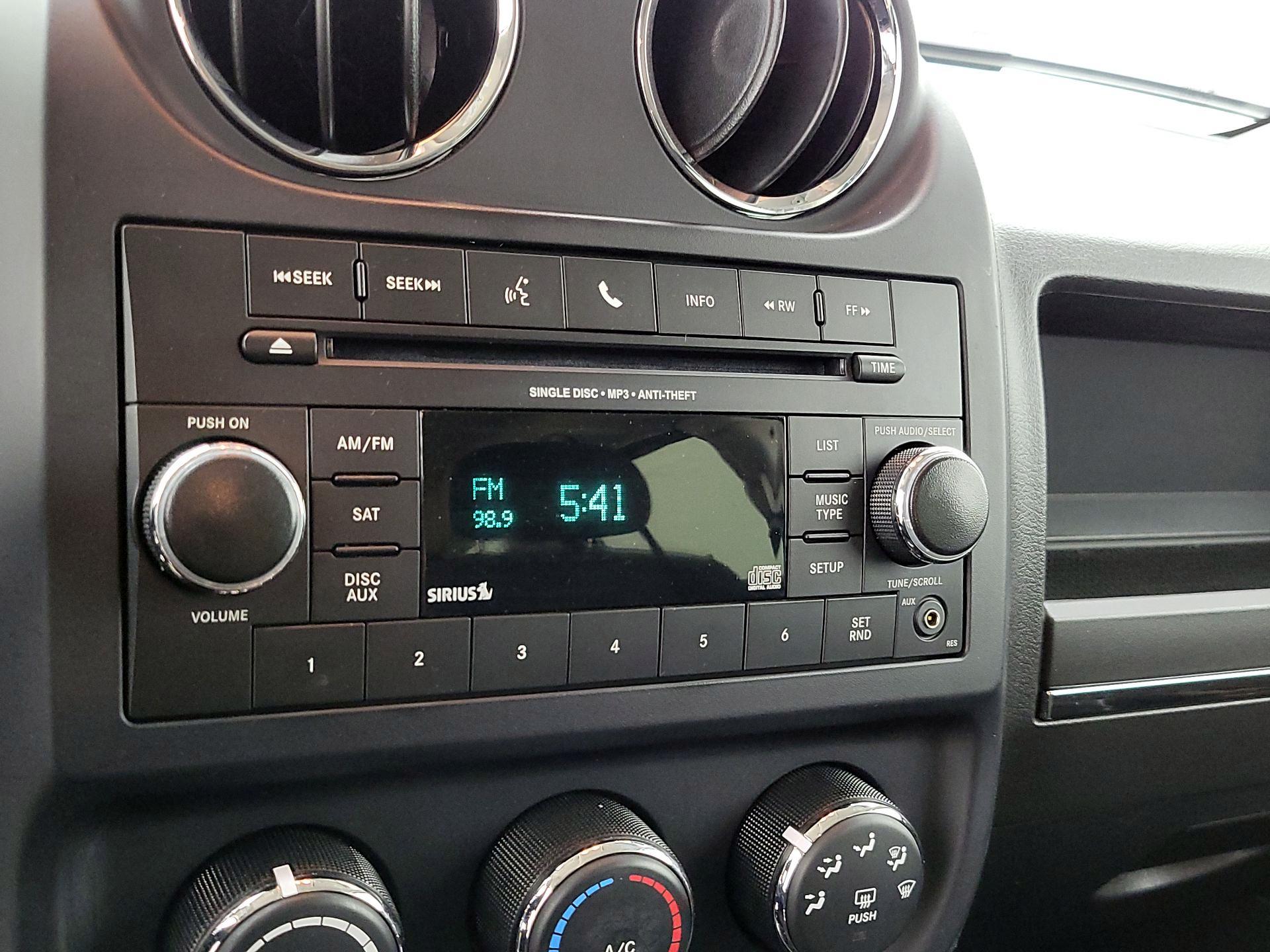 Thumbnail: 2015 Jeep Patriot - 13