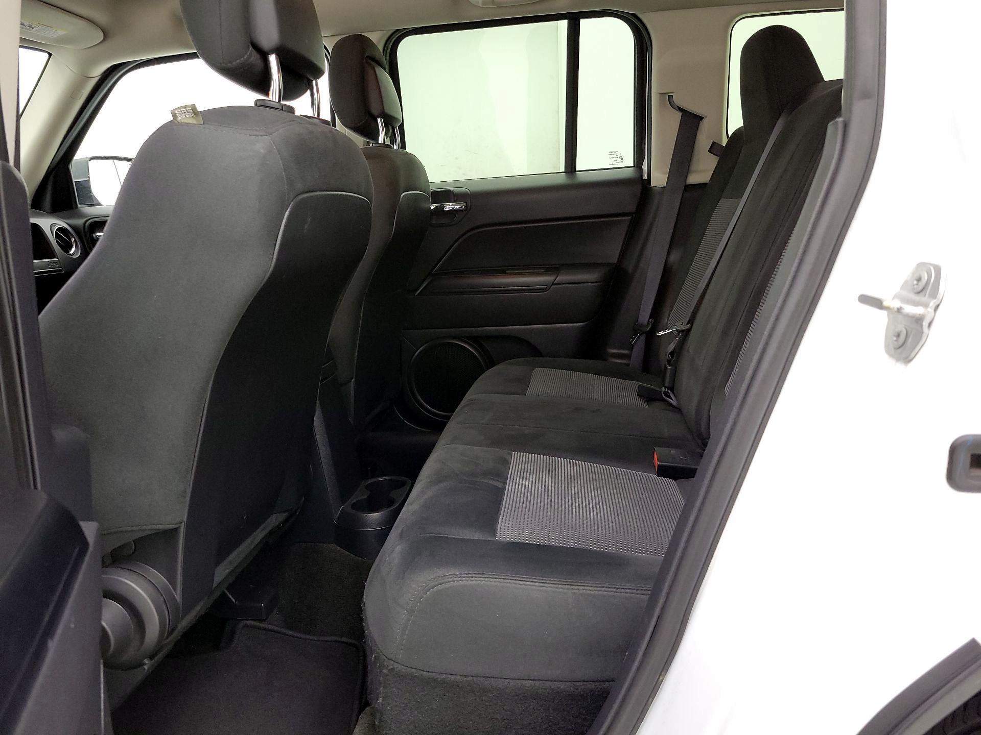 Thumbnail: 2015 Jeep Patriot - 17