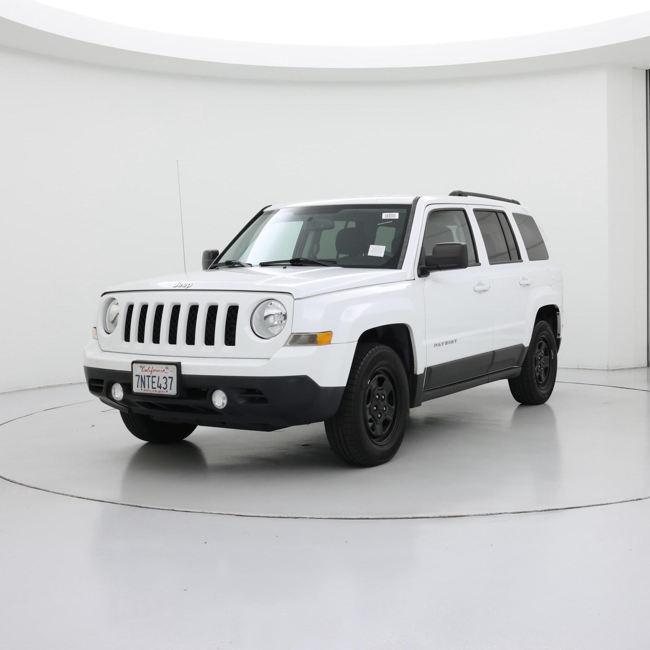 Thumbnail: 2015 Jeep Patriot - 4