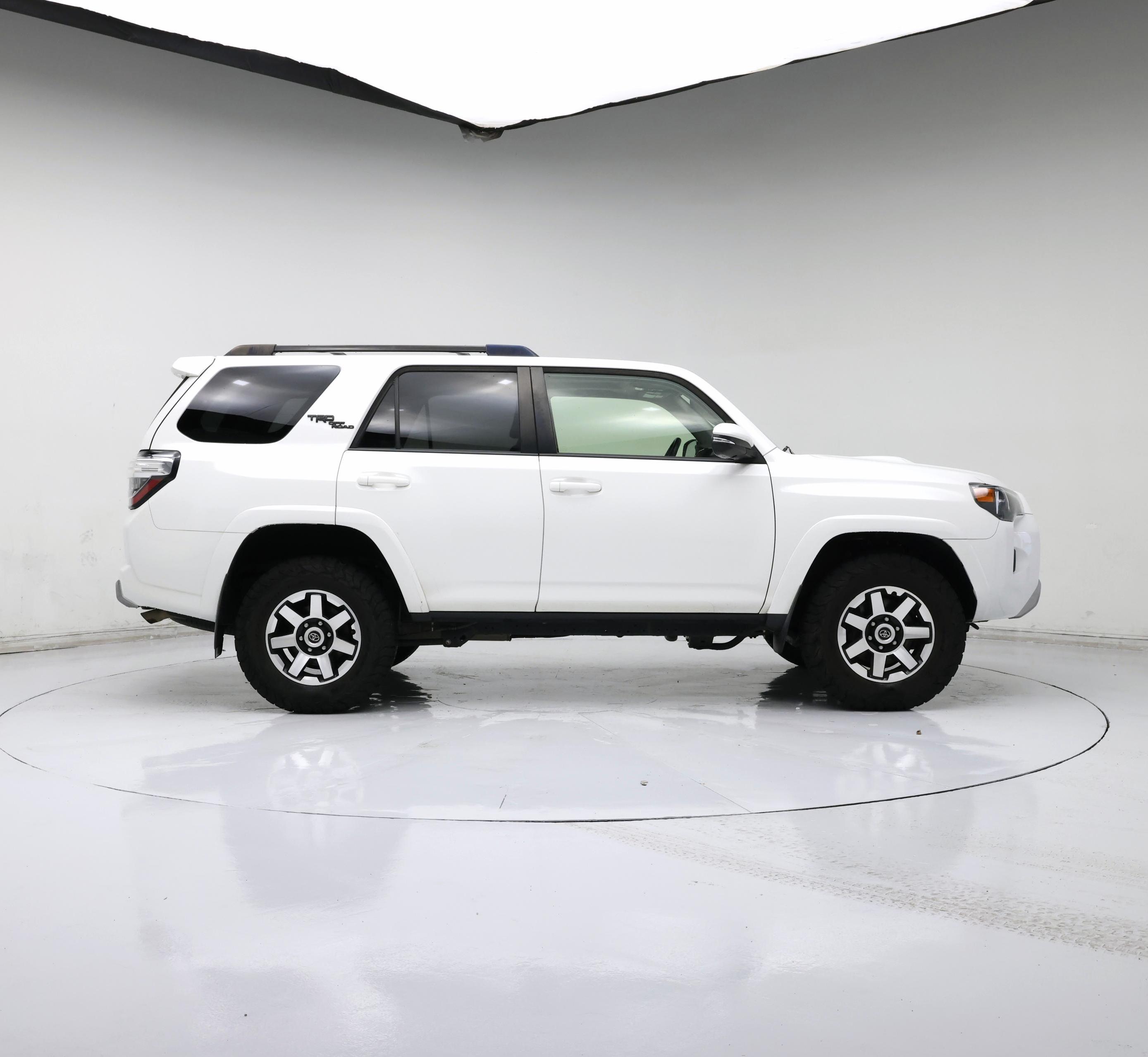 Thumbnail: 2020 Toyota 4Runner - 7