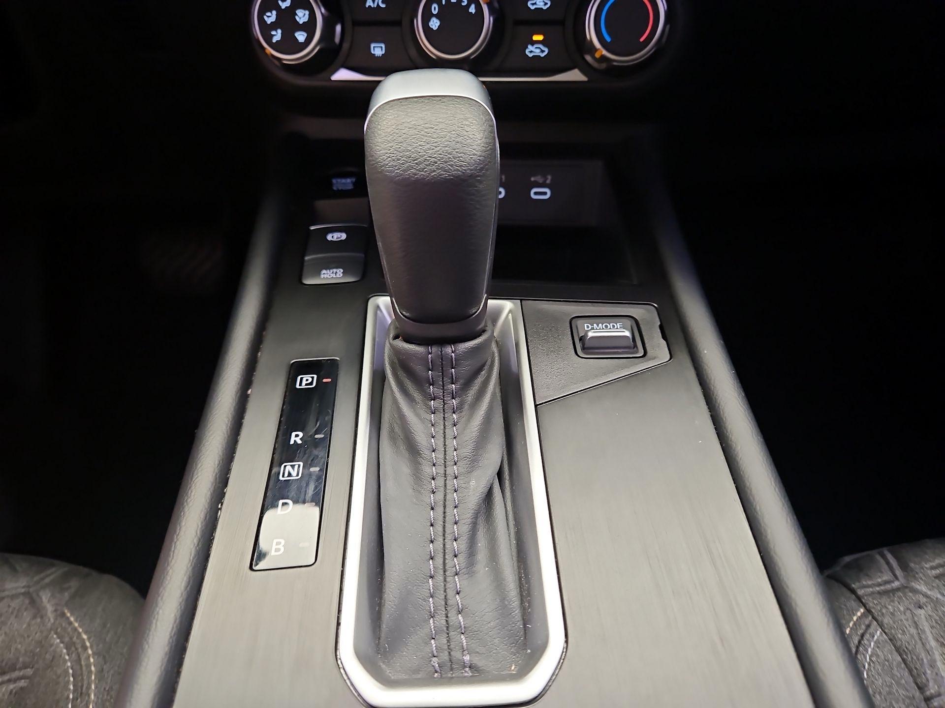 Thumbnail: 2025 Nissan Kicks - 17