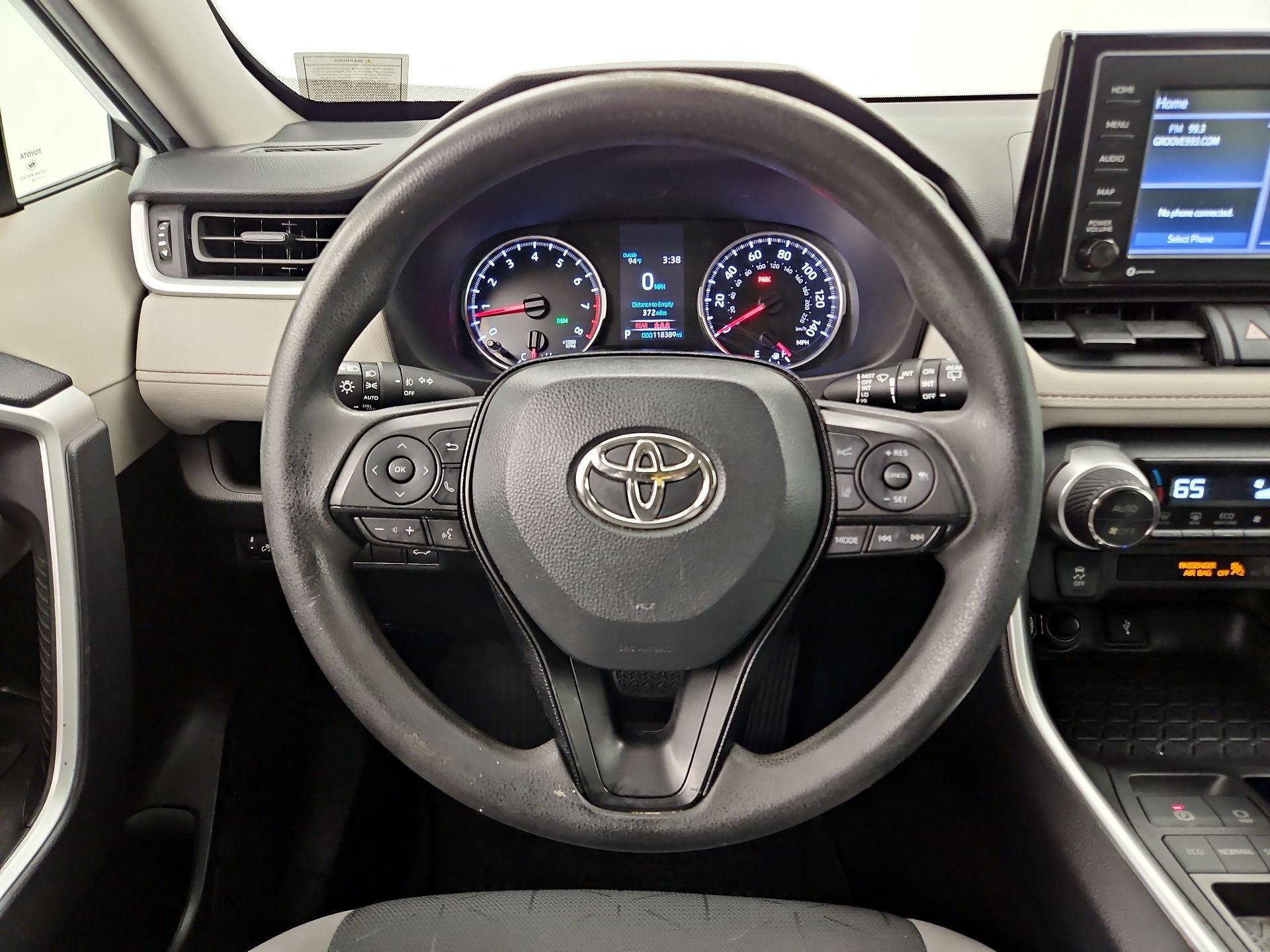 Thumbnail: 2020 Toyota RAV4 - 10
