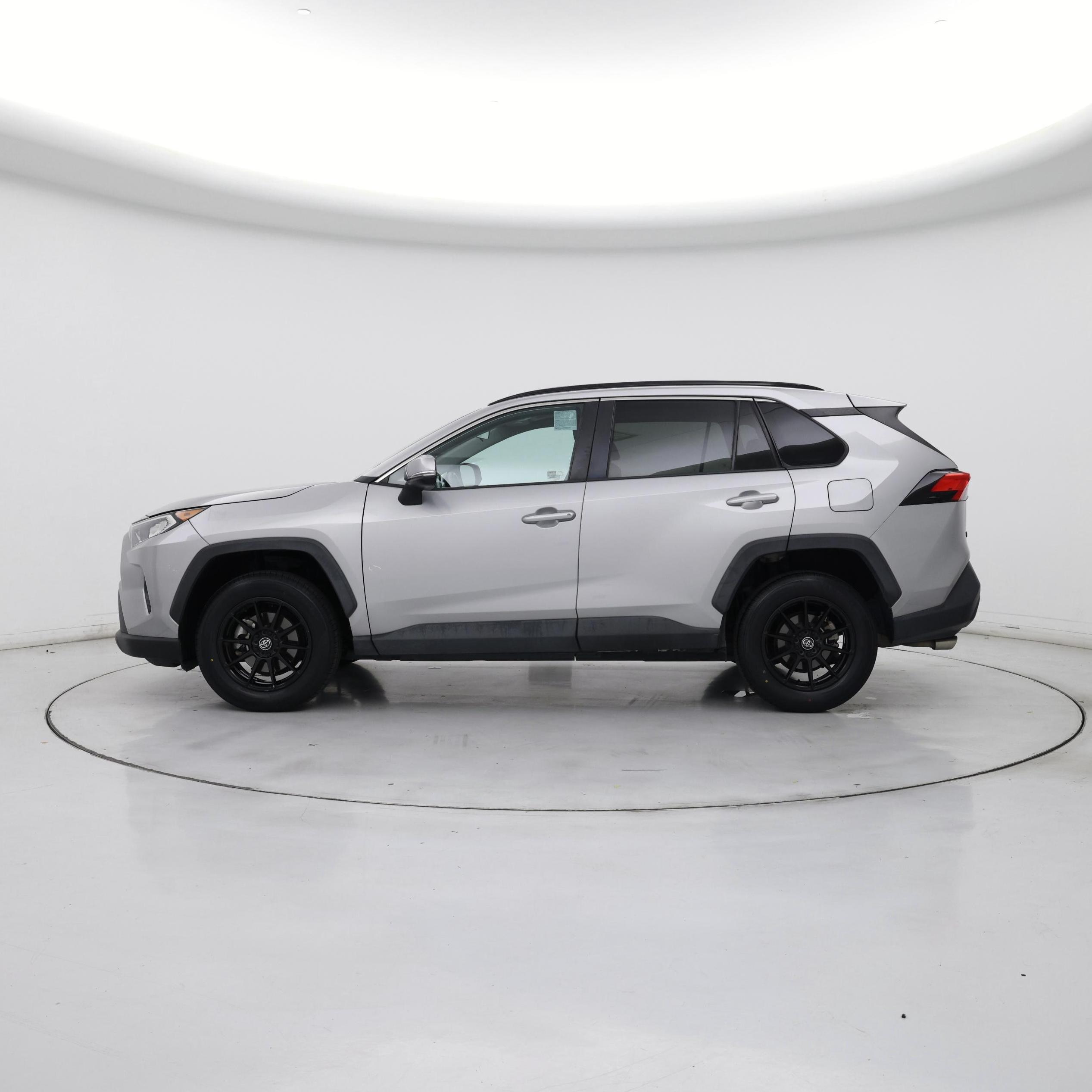 Thumbnail: 2020 Toyota RAV4 - 3