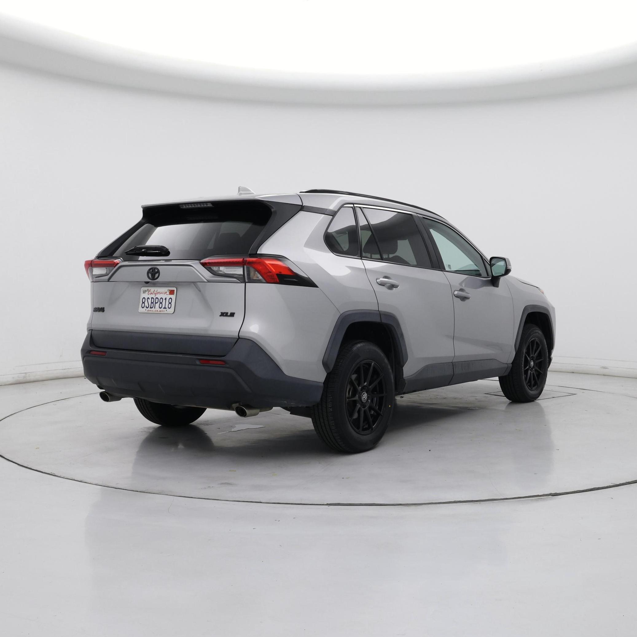 Thumbnail: 2020 Toyota RAV4 - 8
