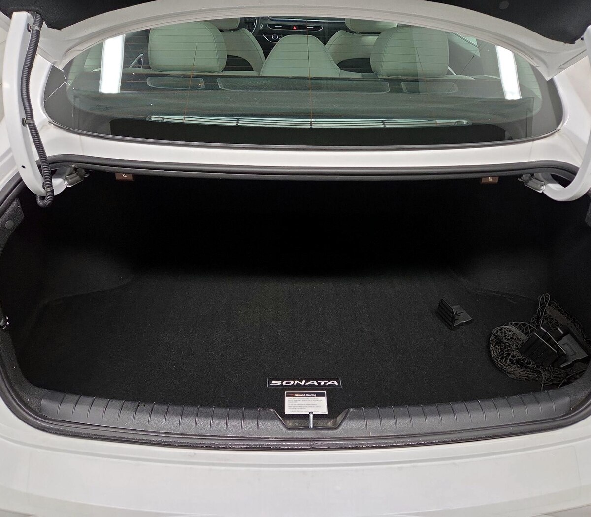 Trunk/Cargo (Seats Up)