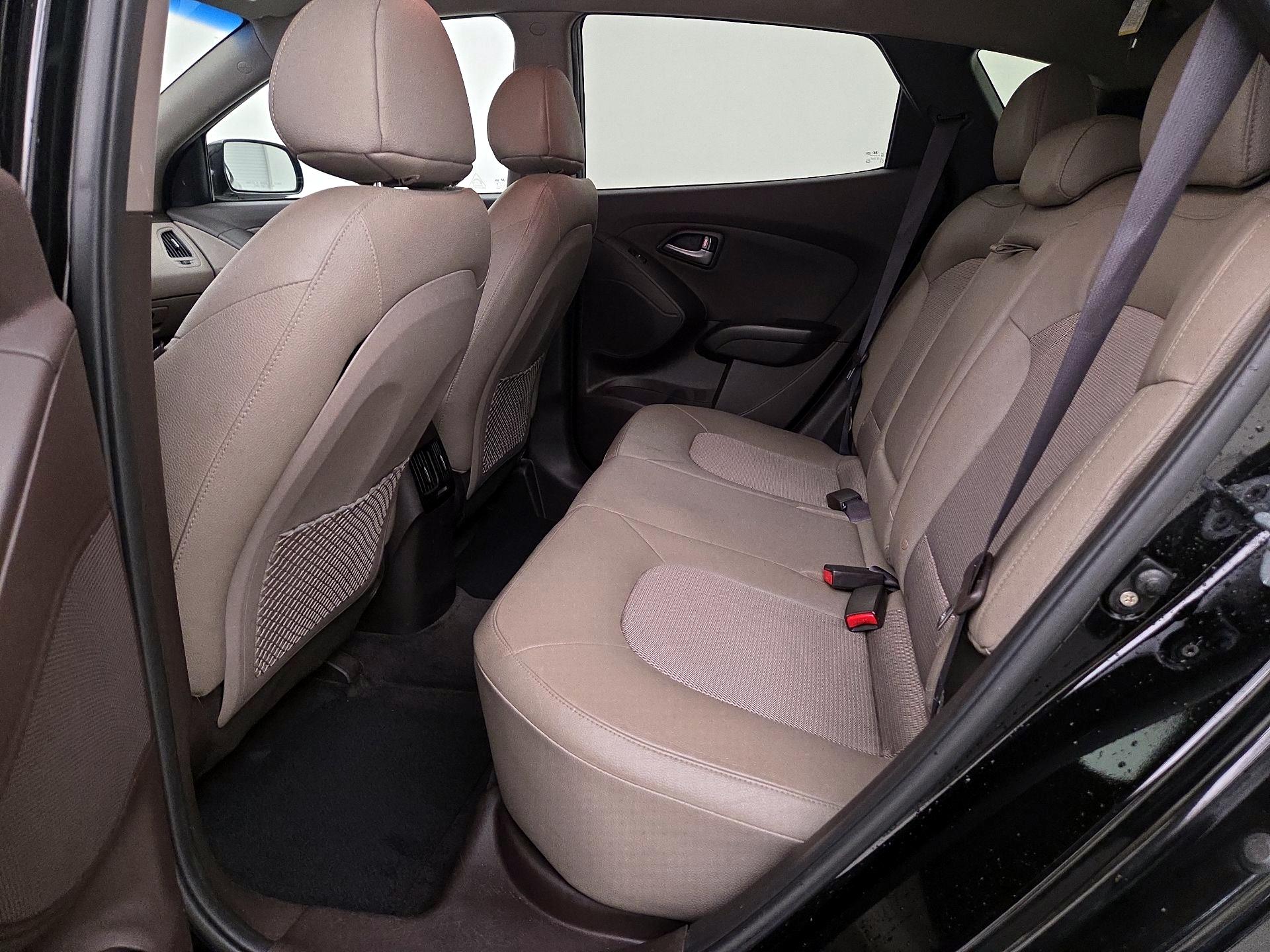 Thumbnail: 2015 Hyundai Tucson - 19