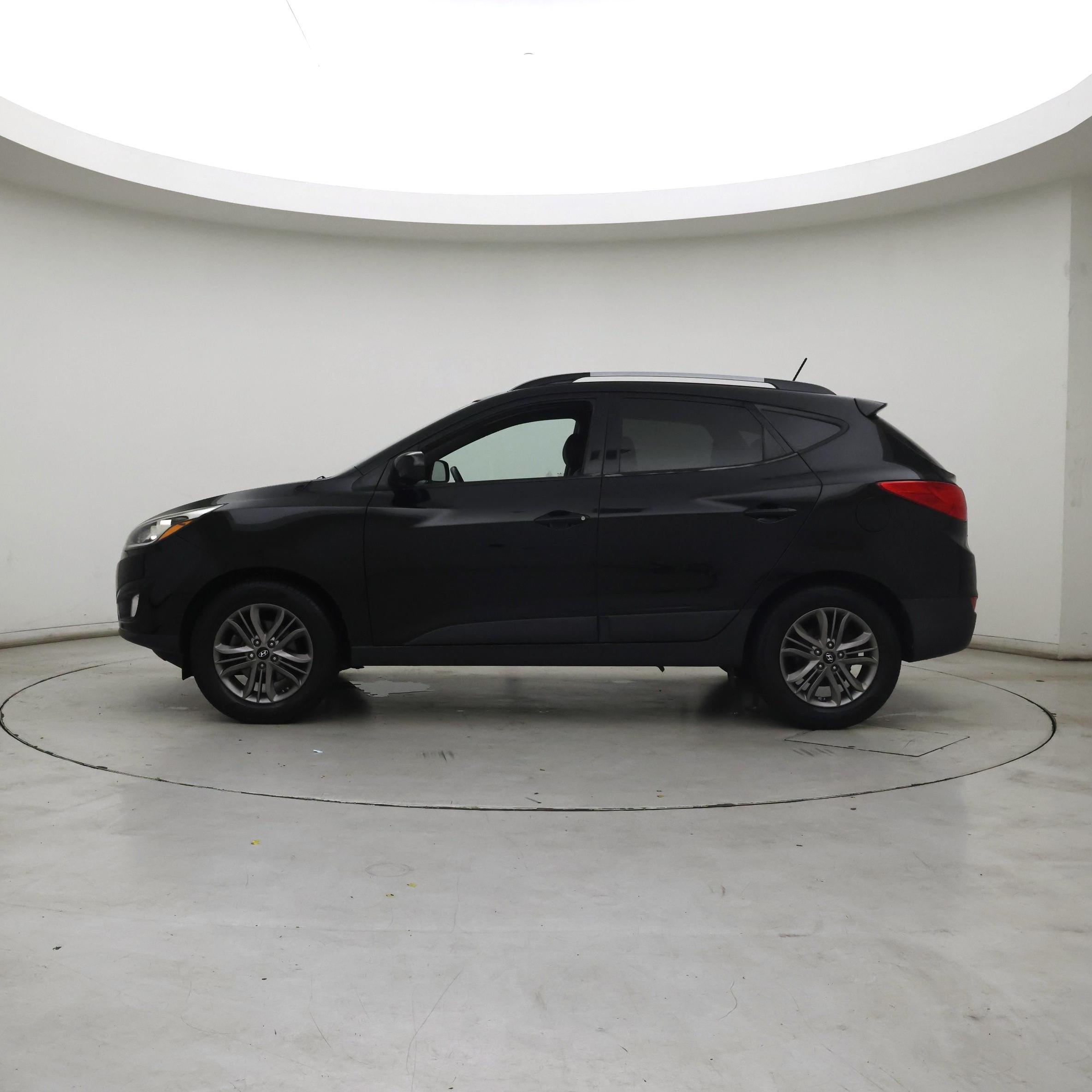 Thumbnail: 2015 Hyundai Tucson - 3