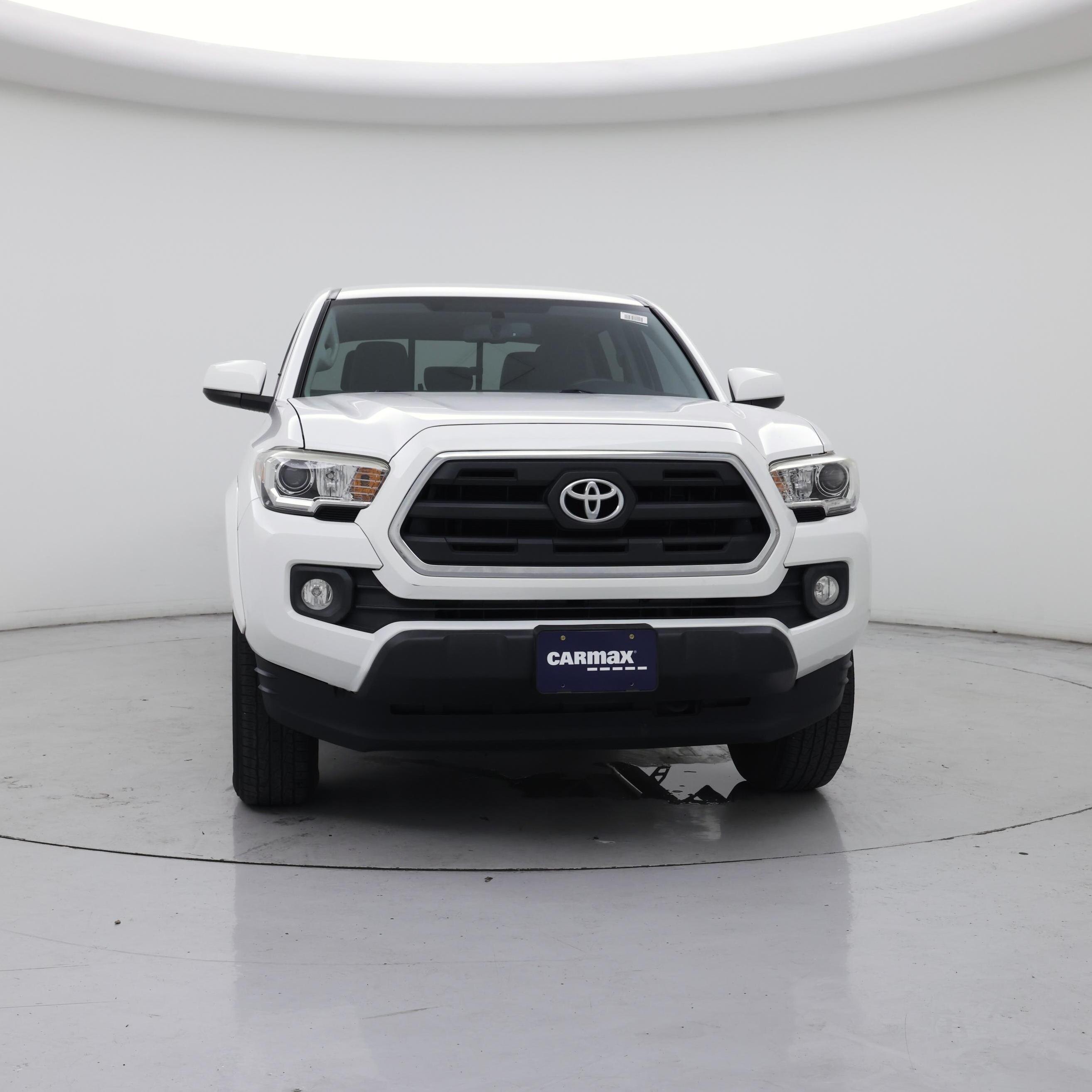Thumbnail: 2017 Toyota Tacoma - 5