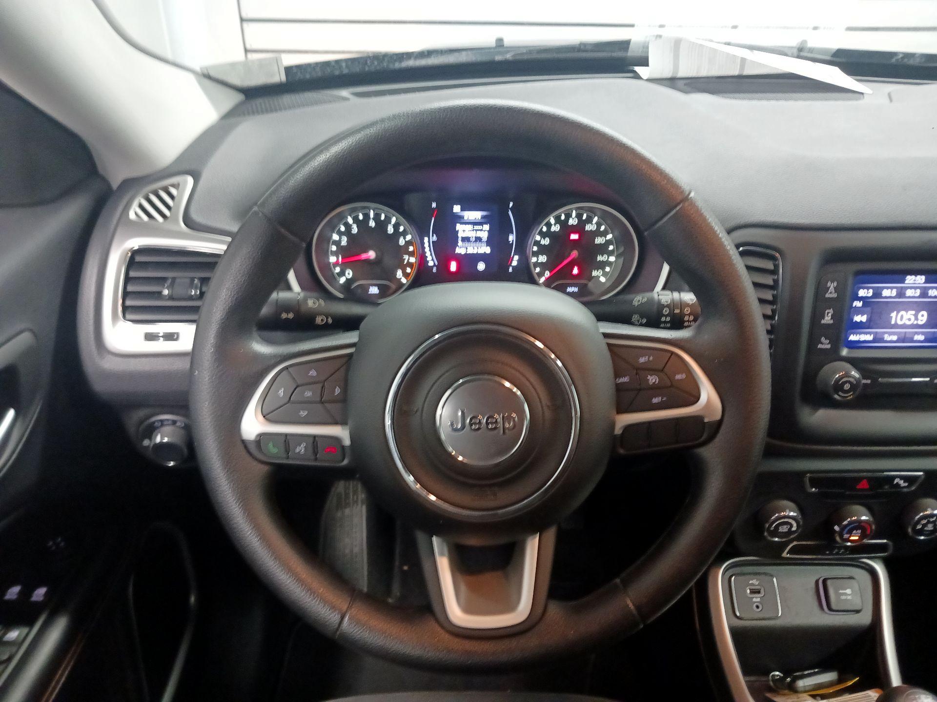 Thumbnail: 2017 Jeep Compass - 10