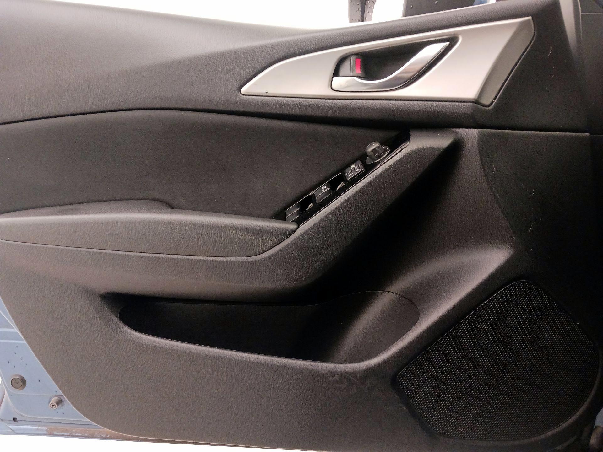 Thumbnail: 2017 Mazda Mazda3 - 12