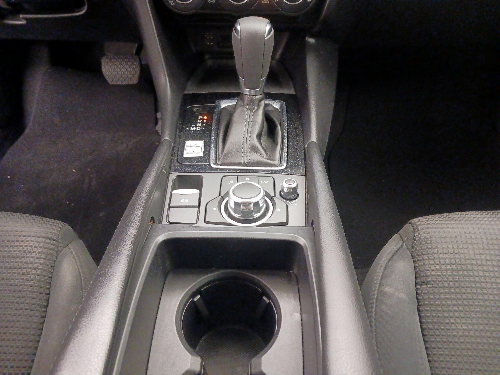 Thumbnail: 2017 Mazda Mazda3 - 18