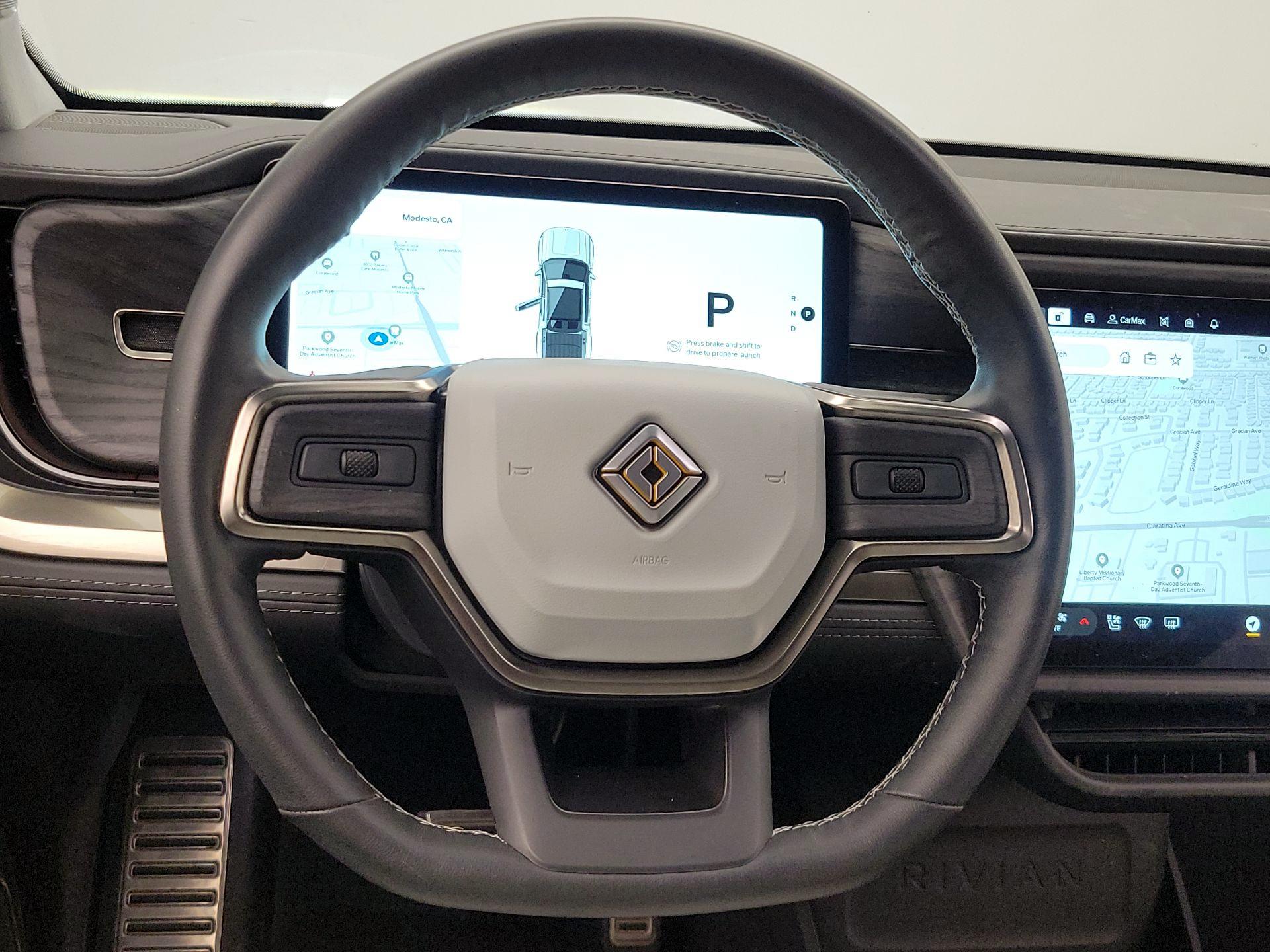 Thumbnail: 2023 Rivian R1T - 10