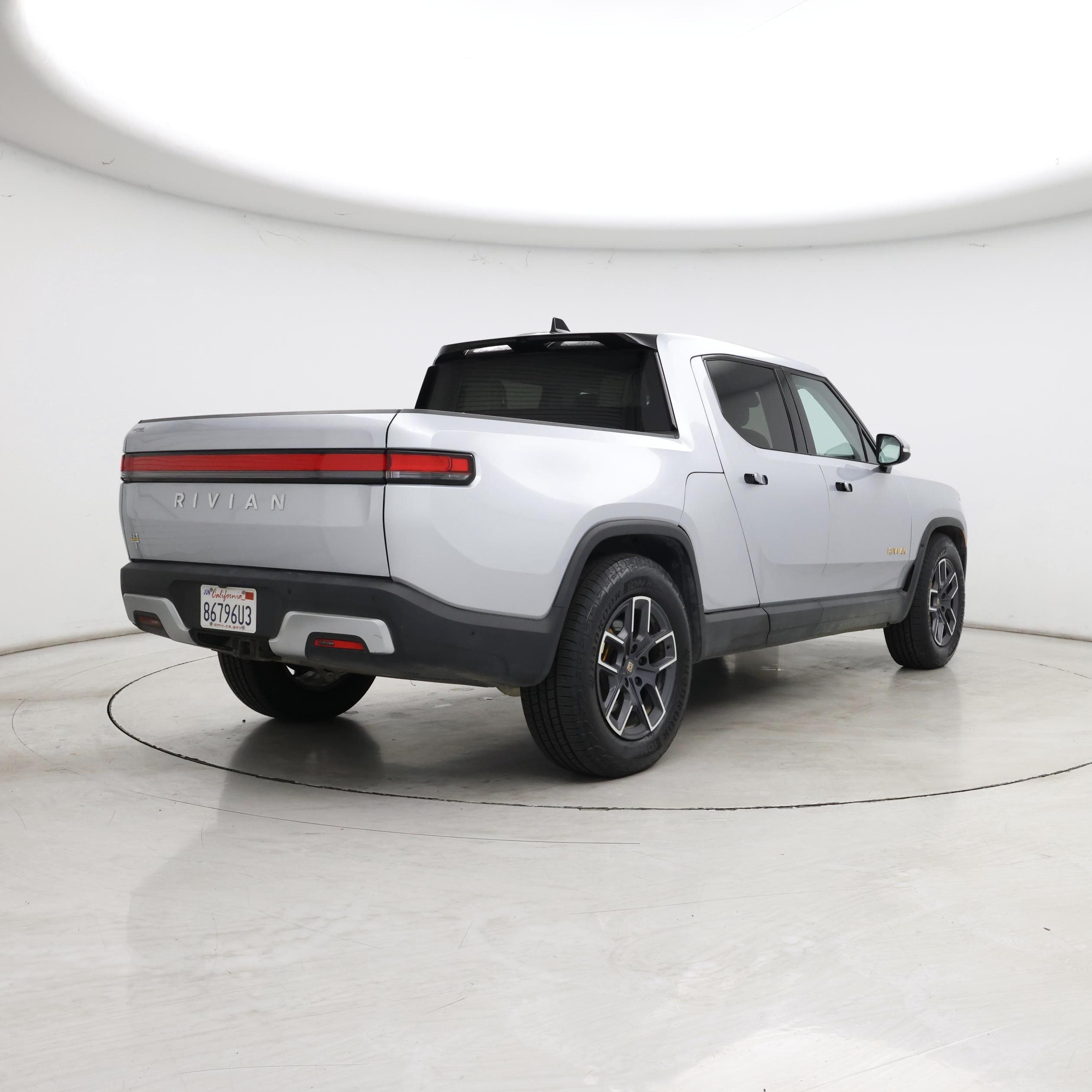 Thumbnail: 2023 Rivian R1T - 8
