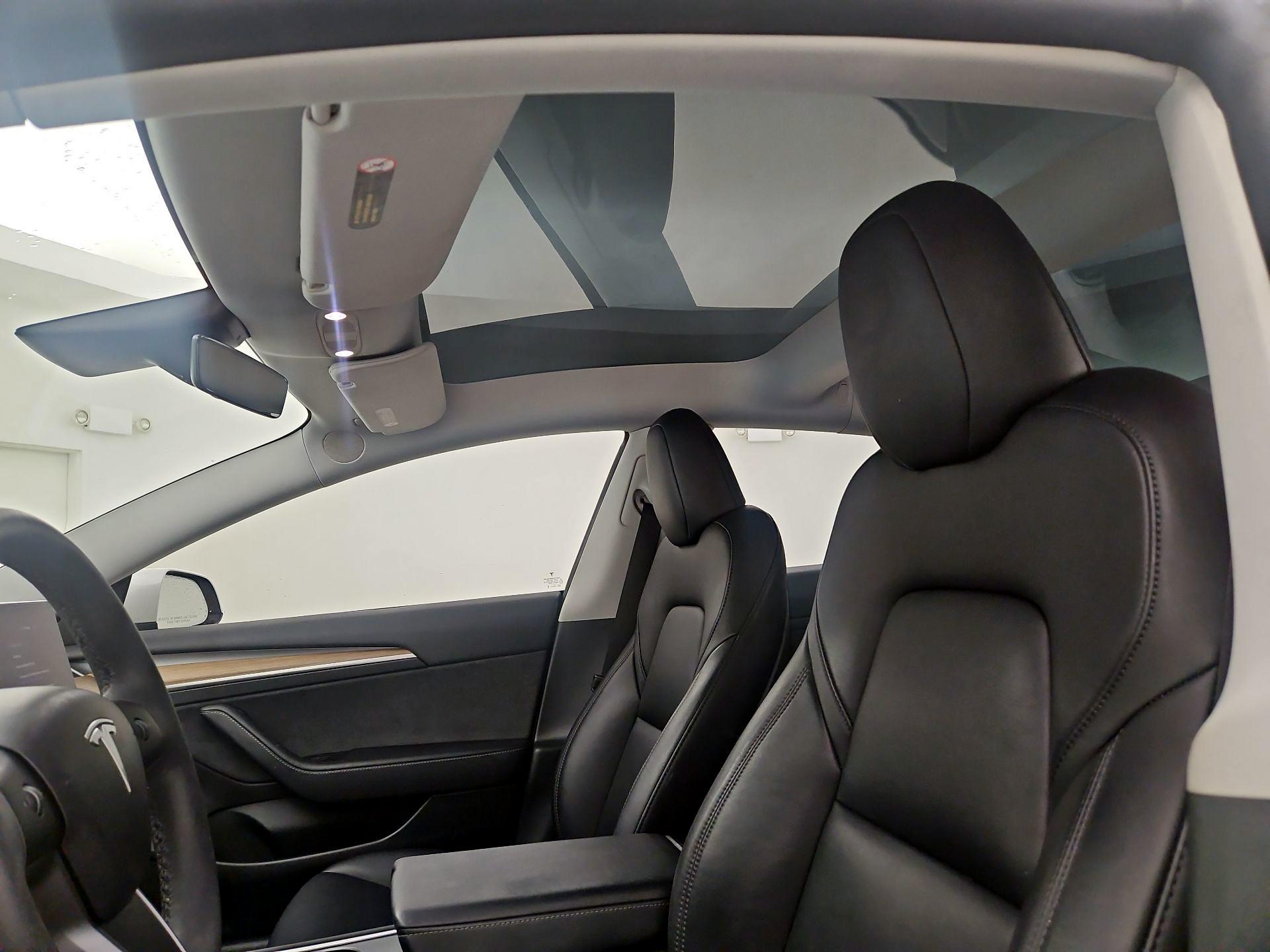 Thumbnail: 2023 Tesla Model 3 - 20