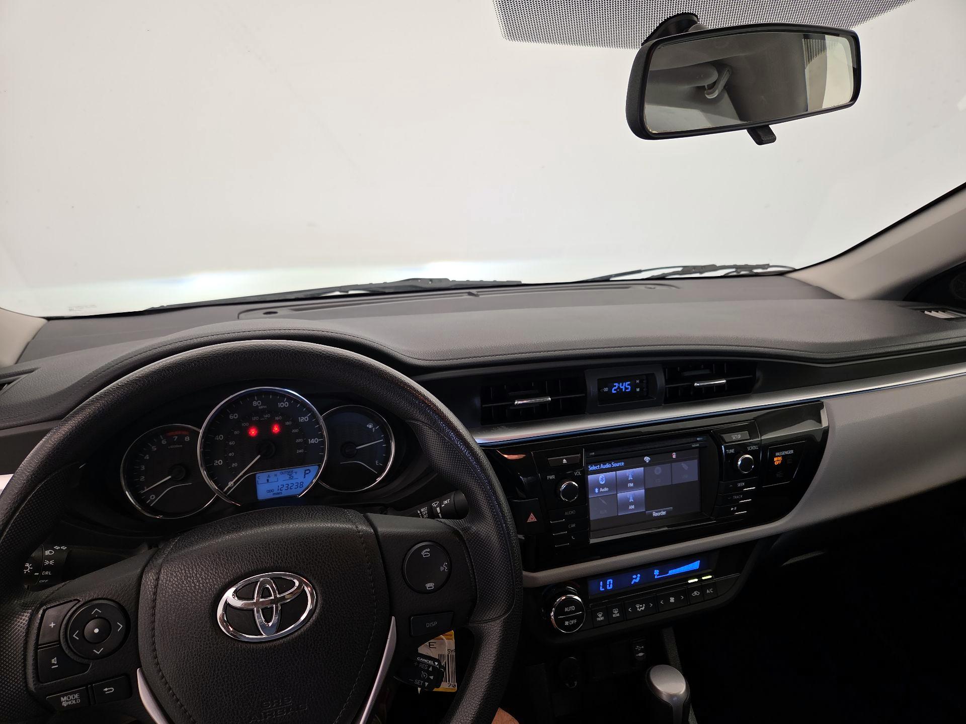 Thumbnail: 2014 Toyota Corolla - 9