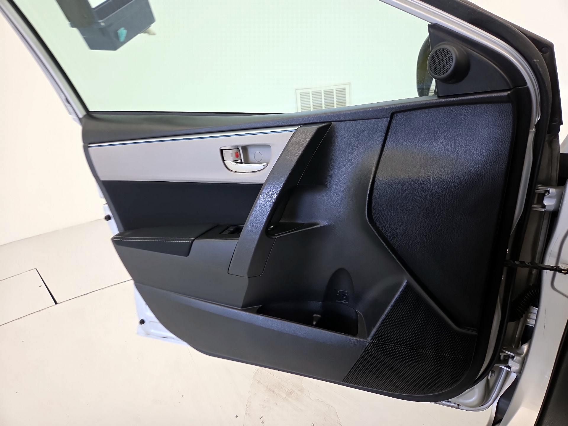 Thumbnail: 2014 Toyota Corolla - 12