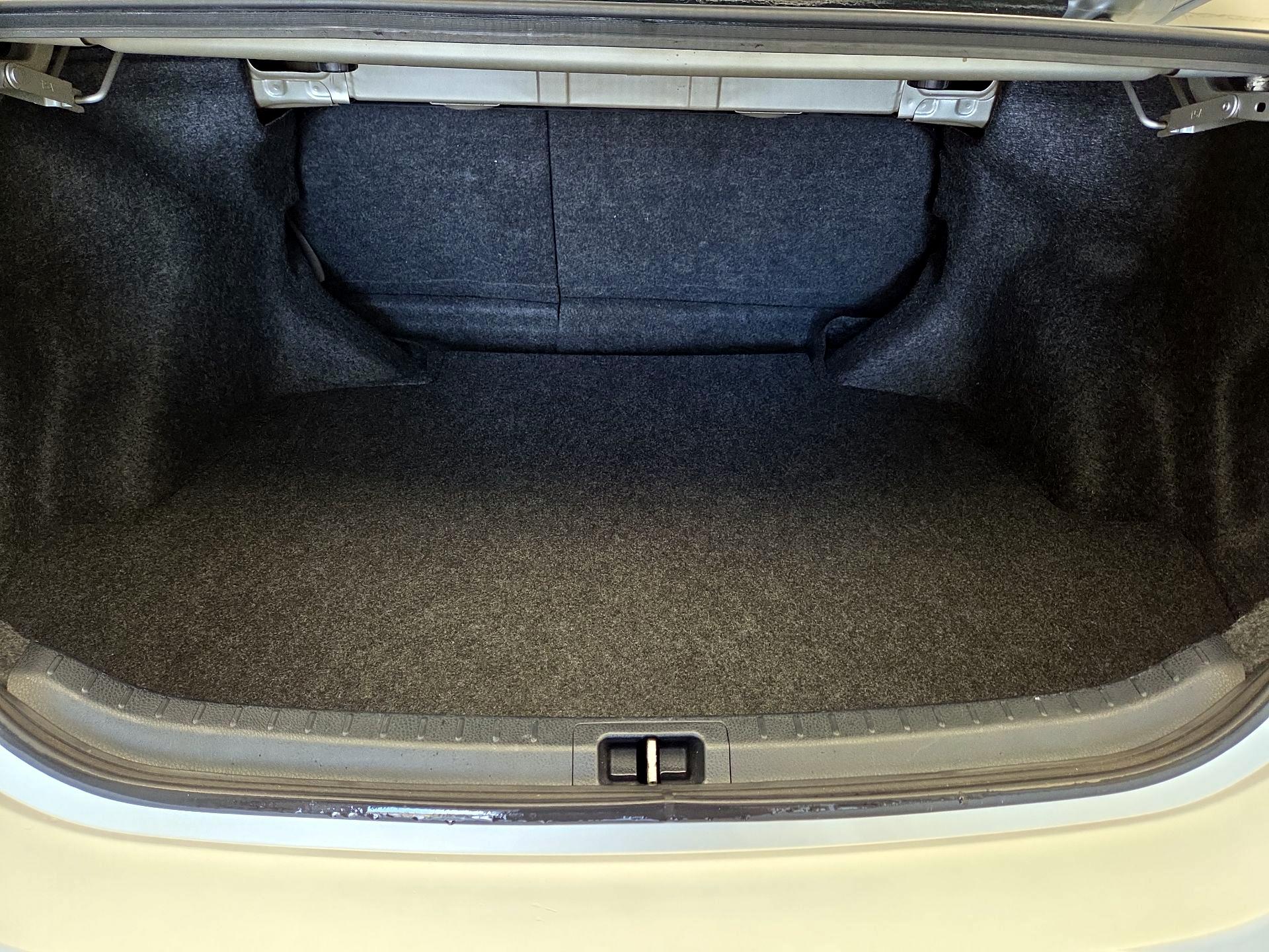 Thumbnail: 2014 Toyota Corolla - 20