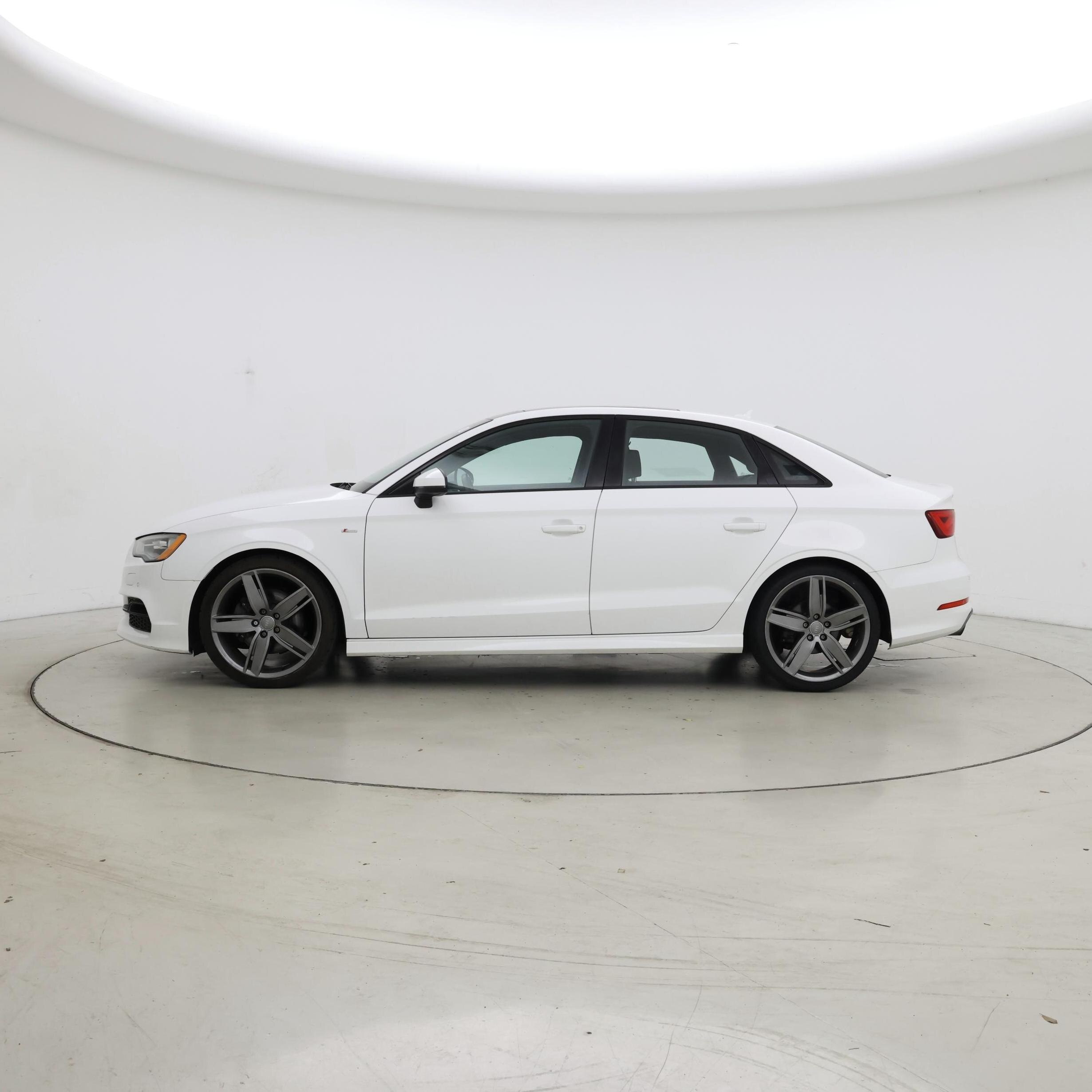 Thumbnail: 2016 Audi A3 - 3