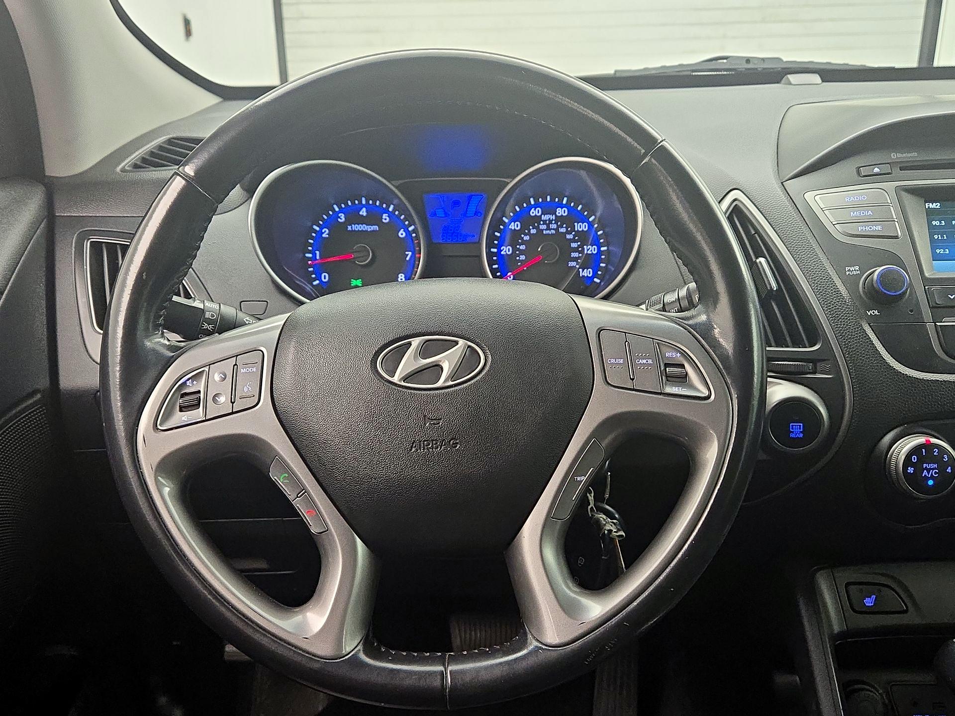 Thumbnail: 2014 Hyundai Tucson - 10