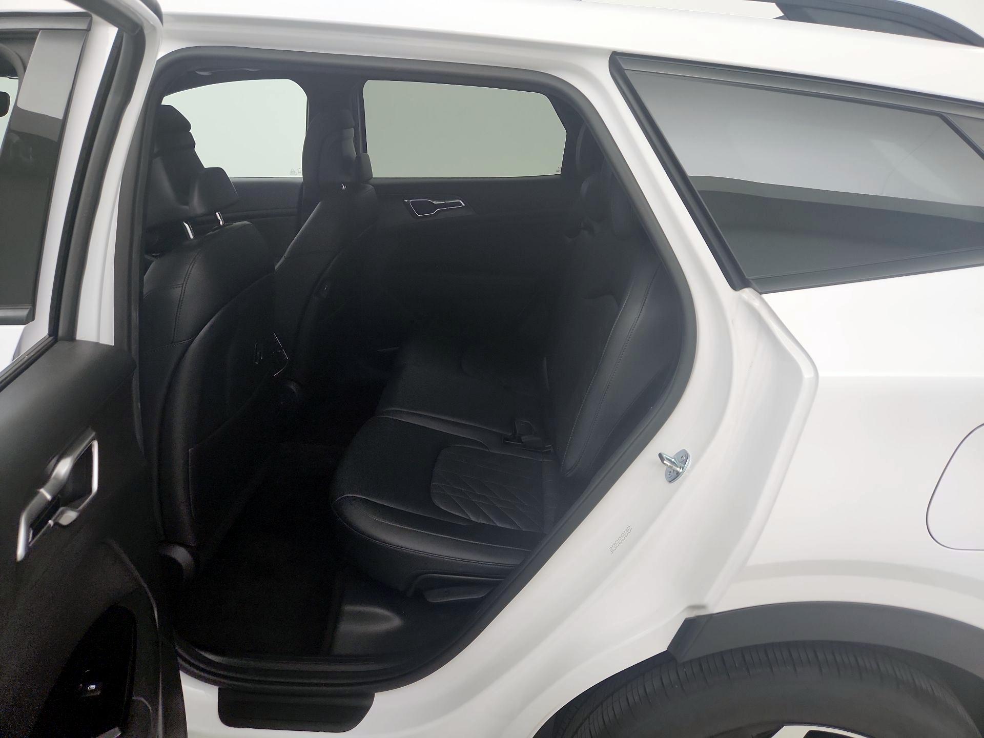Thumbnail: 2023 Kia Sportage - 20
