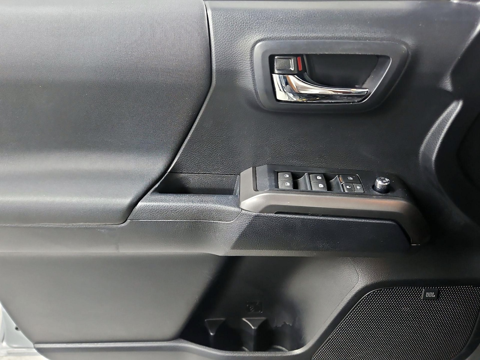 2018 Toyota Tacoma TRD Sport - Photo 13