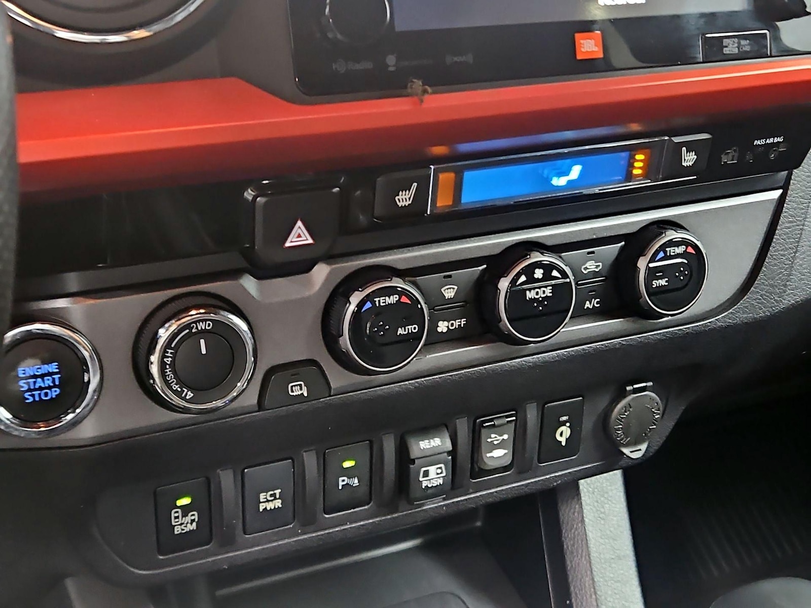 2018 Toyota Tacoma TRD Sport - Photo 18