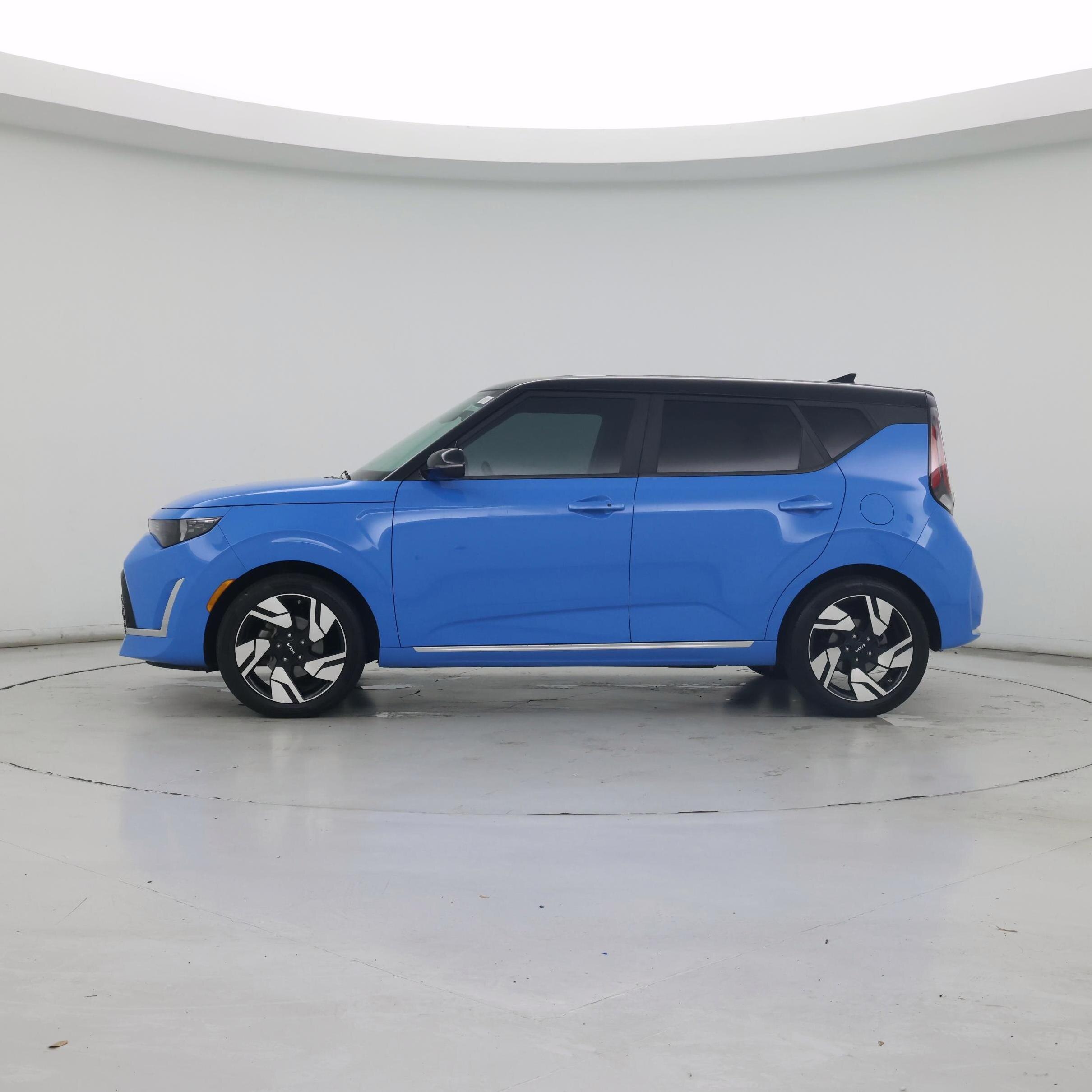 Thumbnail: 2023 Kia Soul - 3