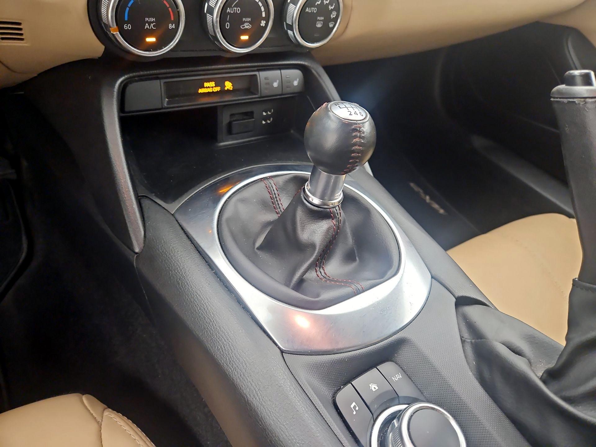 Thumbnail: 2016 Mazda MX-5 Miata - 17