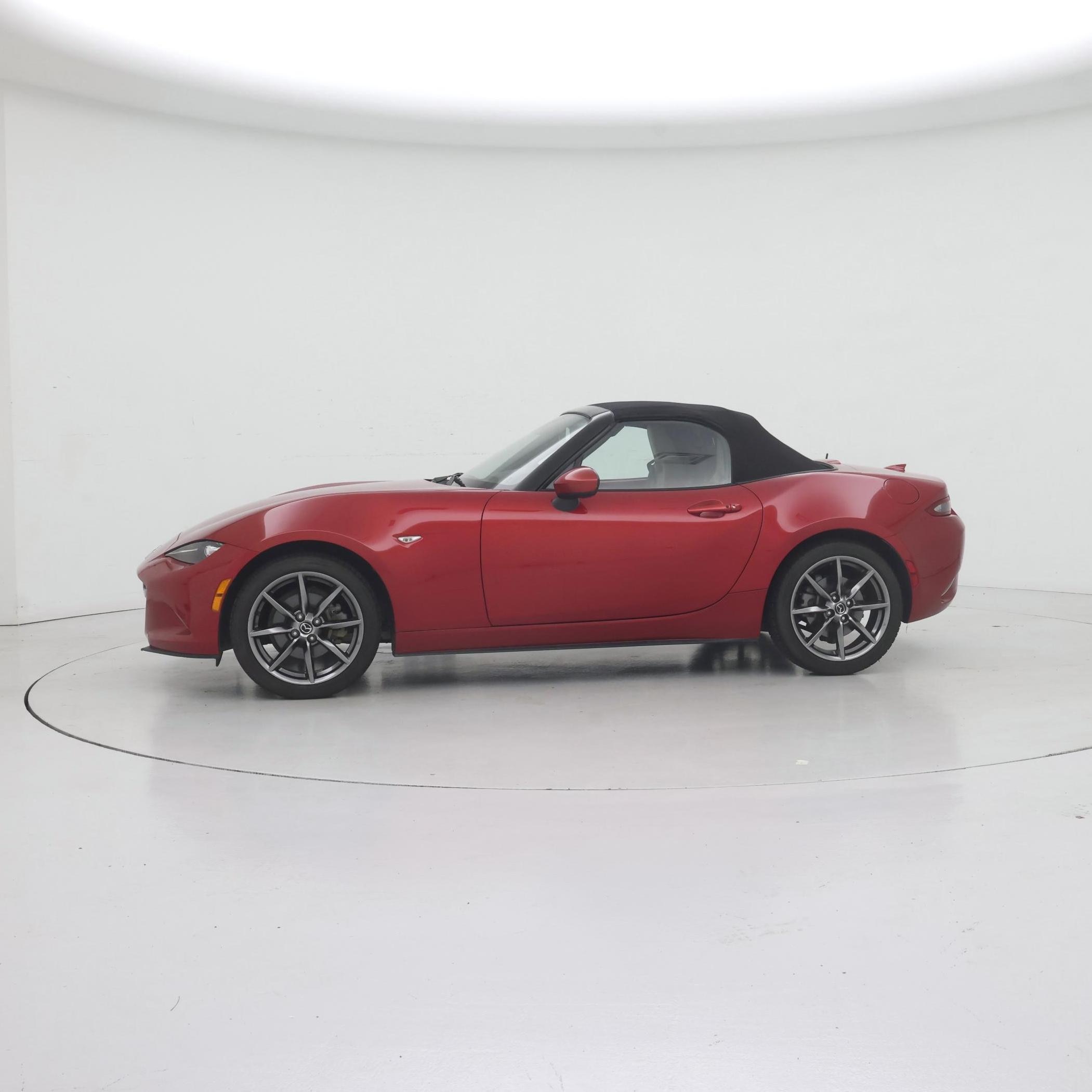 Thumbnail: 2016 Mazda MX-5 Miata - 5