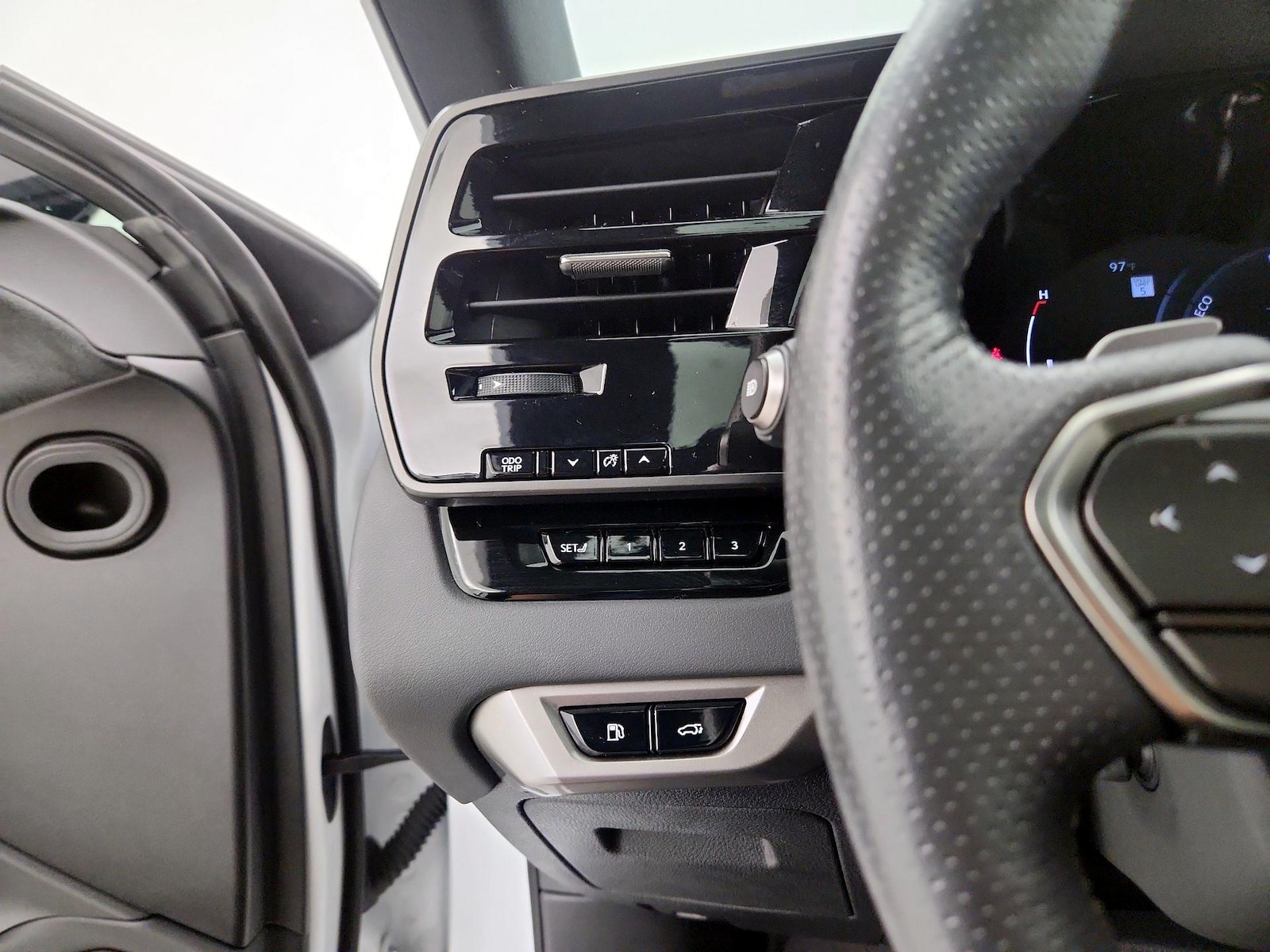 2024 Lexus RX Hybrid 500h - Photo 14