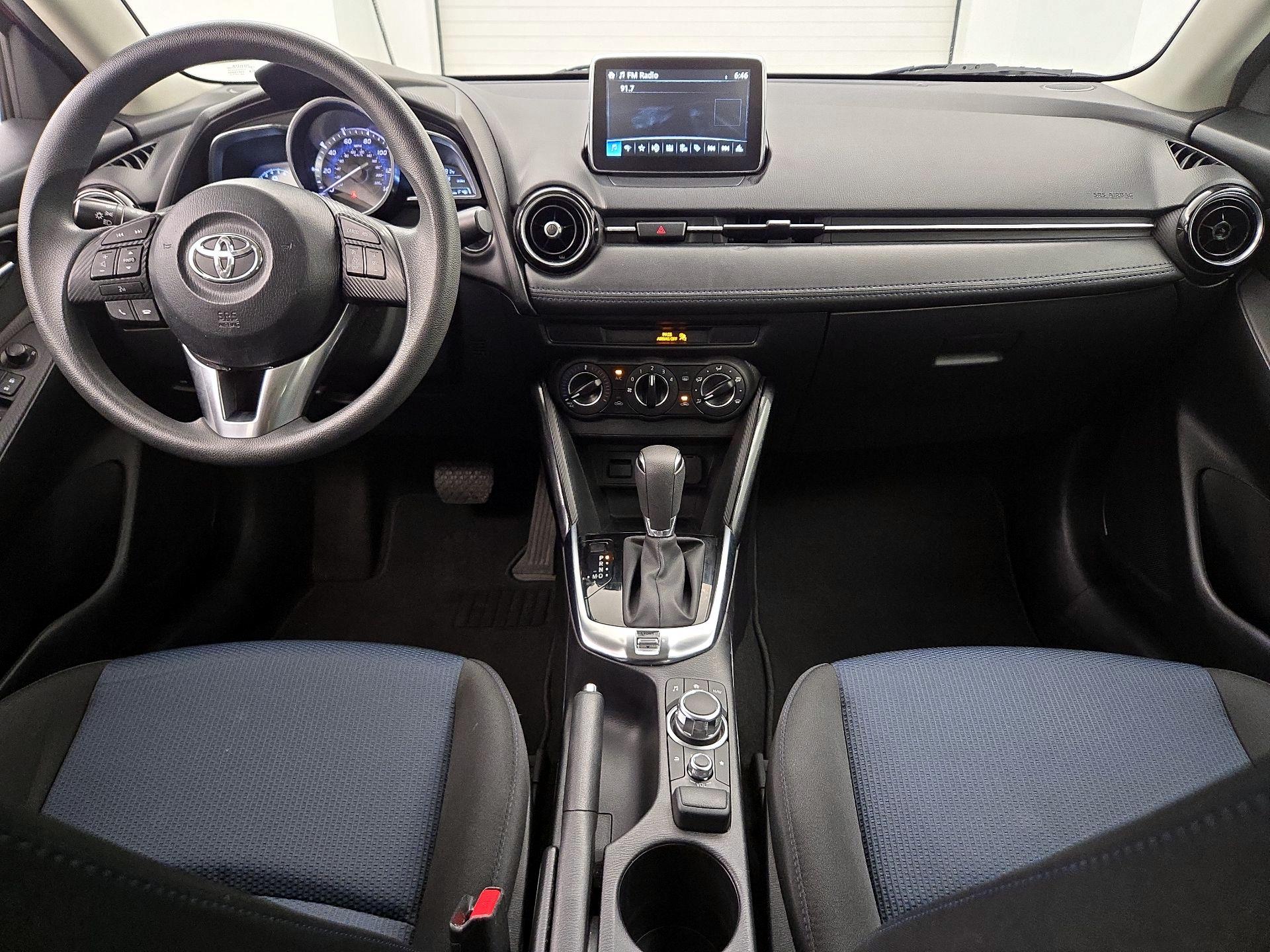 Thumbnail: 2017 Toyota Yaris iA - 9