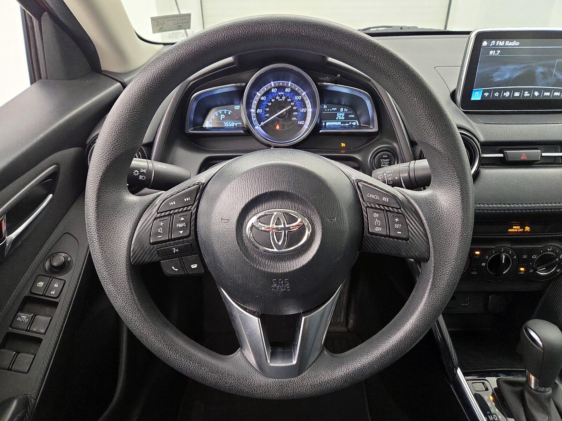 Thumbnail: 2017 Toyota Yaris iA - 10