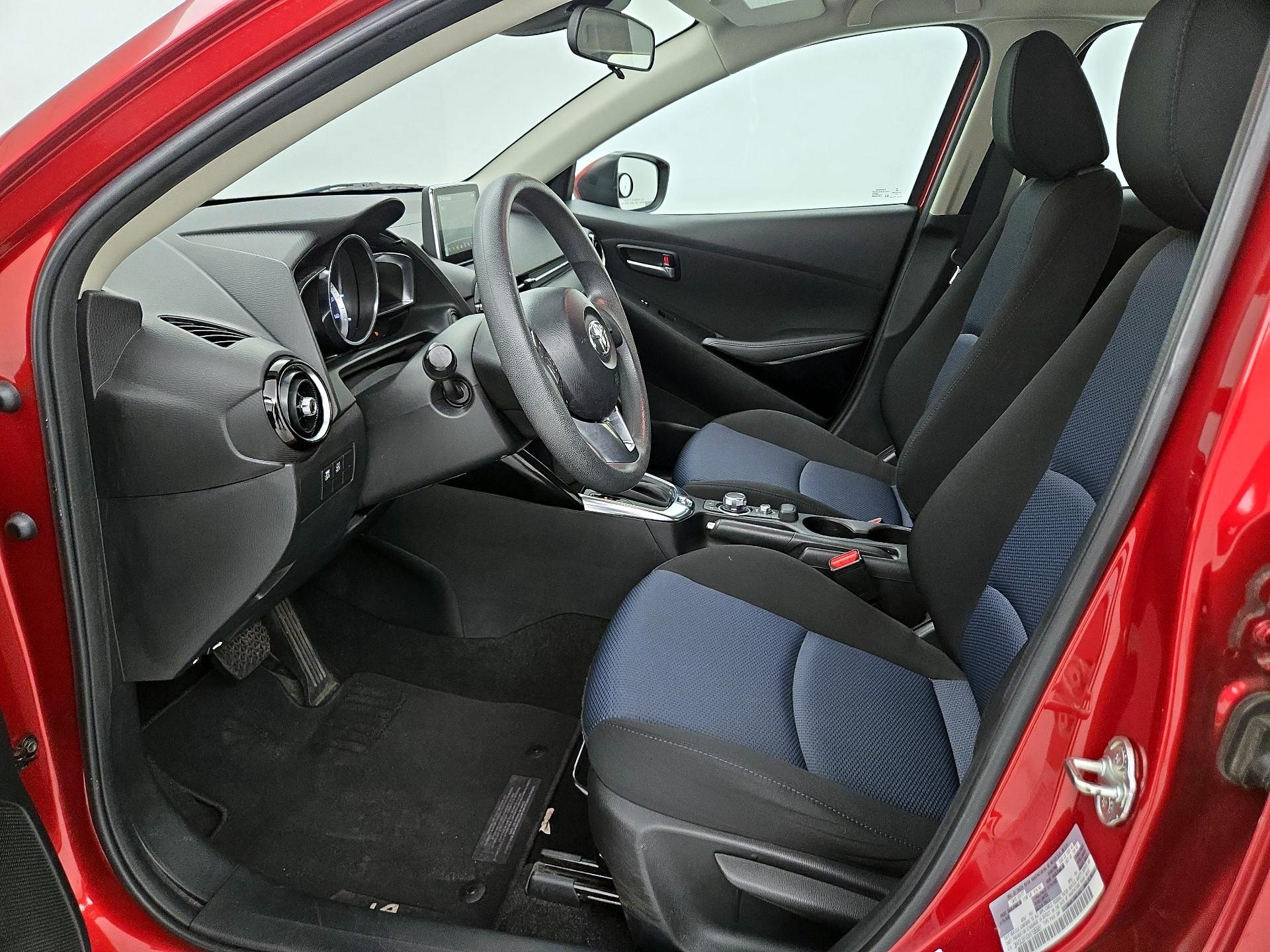 Thumbnail: 2017 Toyota Yaris iA - 11
