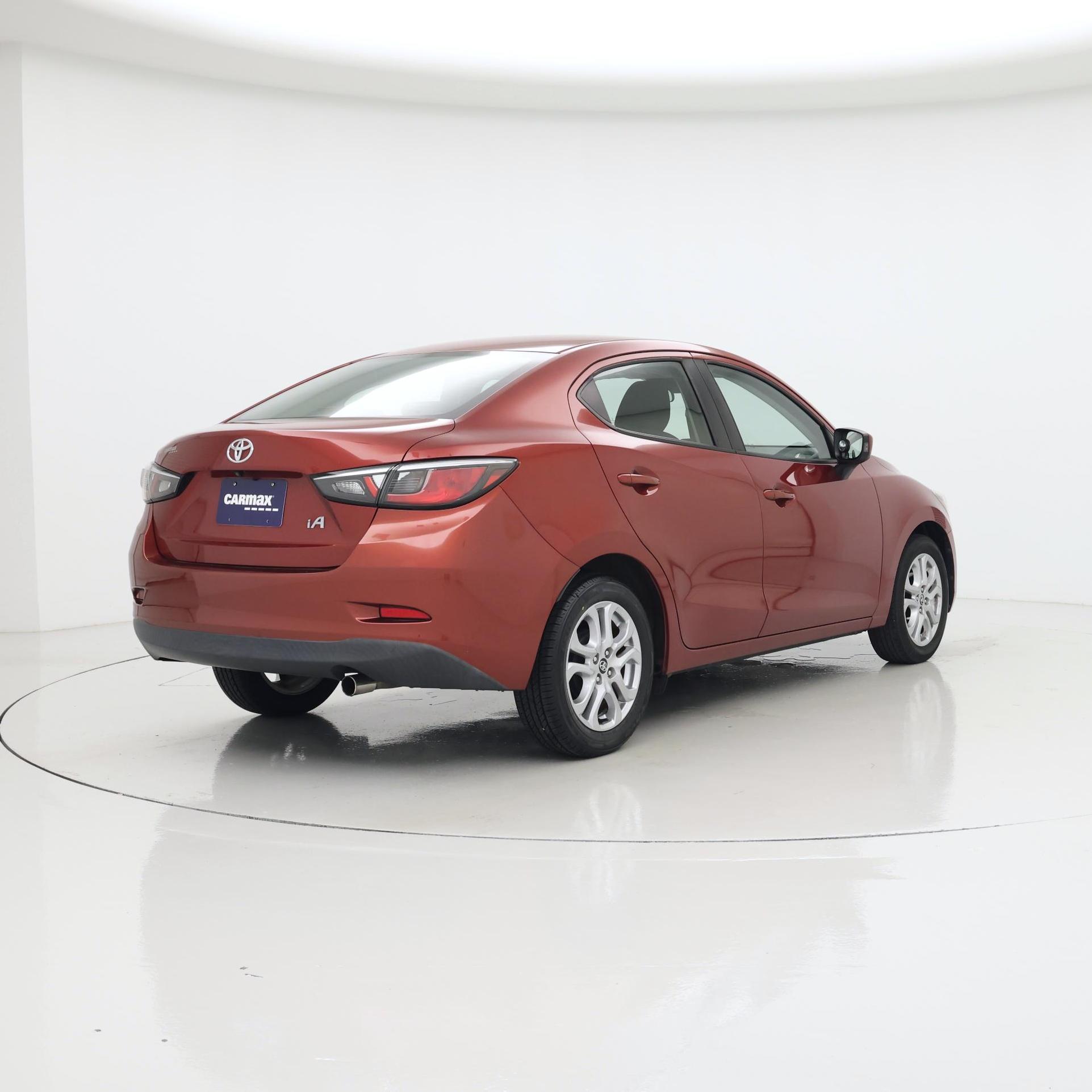 Thumbnail: 2017 Toyota Yaris iA - 8